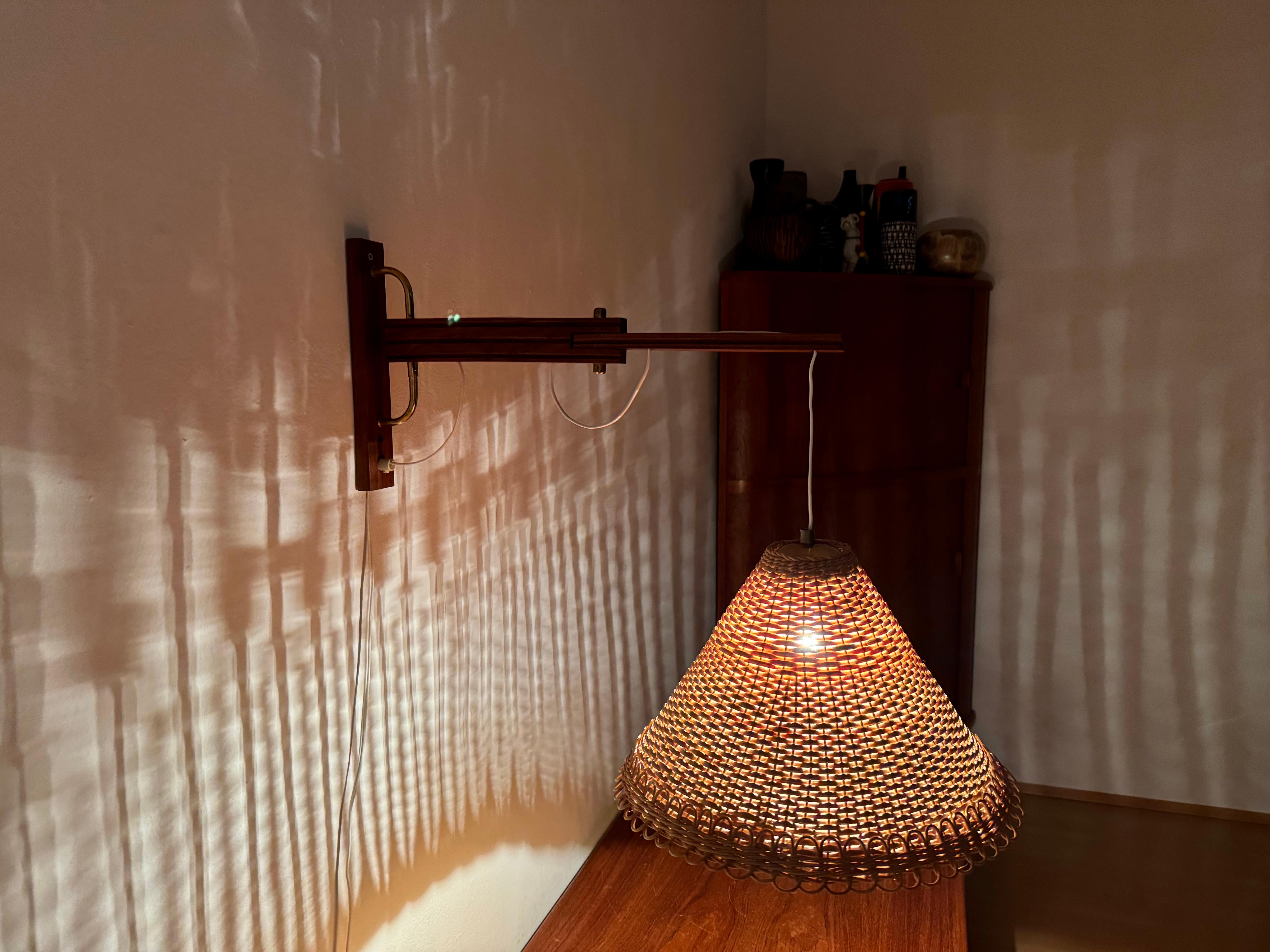 Adjustable Teak and Wicker Wall Lamp For Sale 5