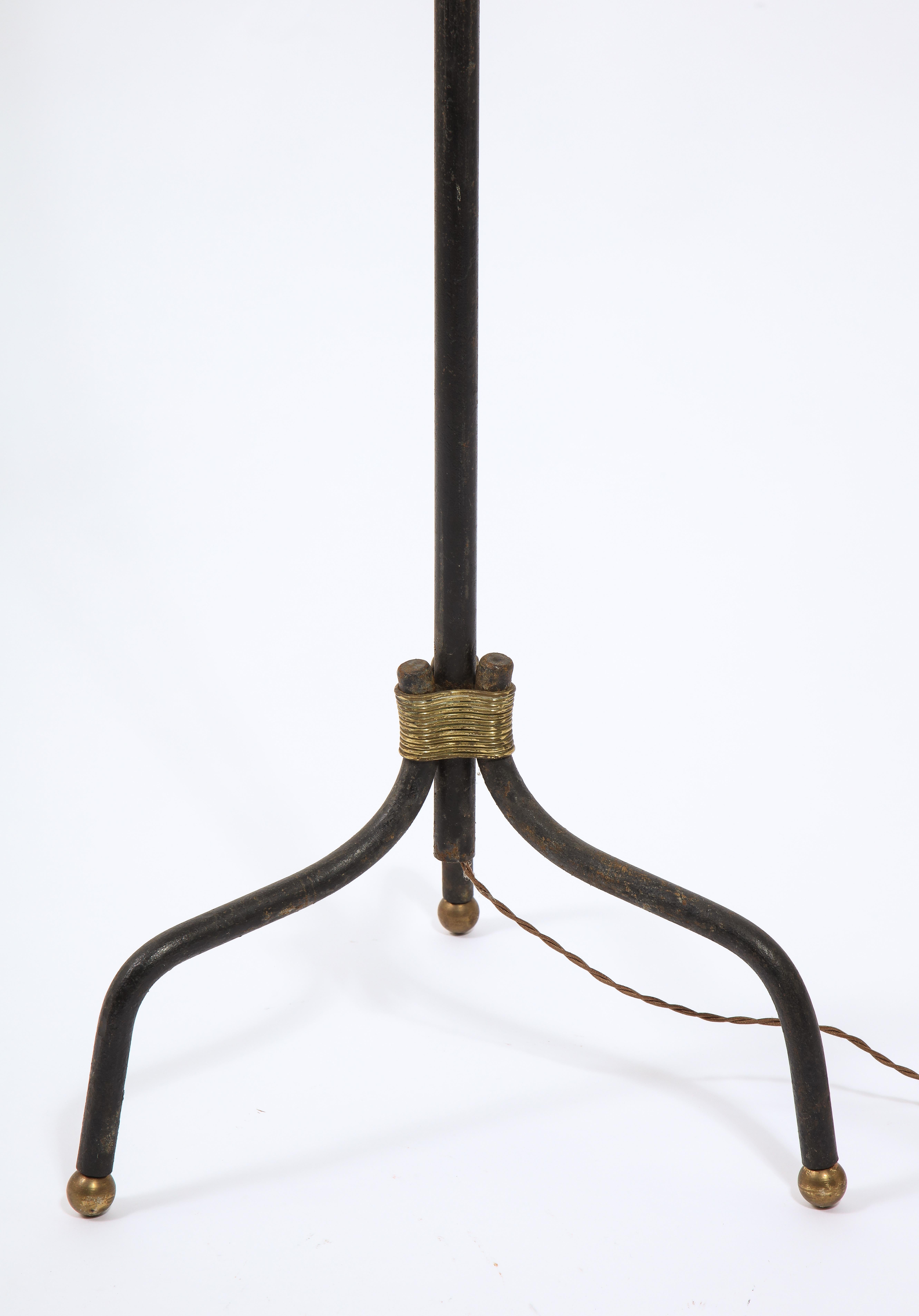 Adjustable Tripodal Cantilevered Wrought Iron & Brass Floor Lamp, France 1950's For Sale 12