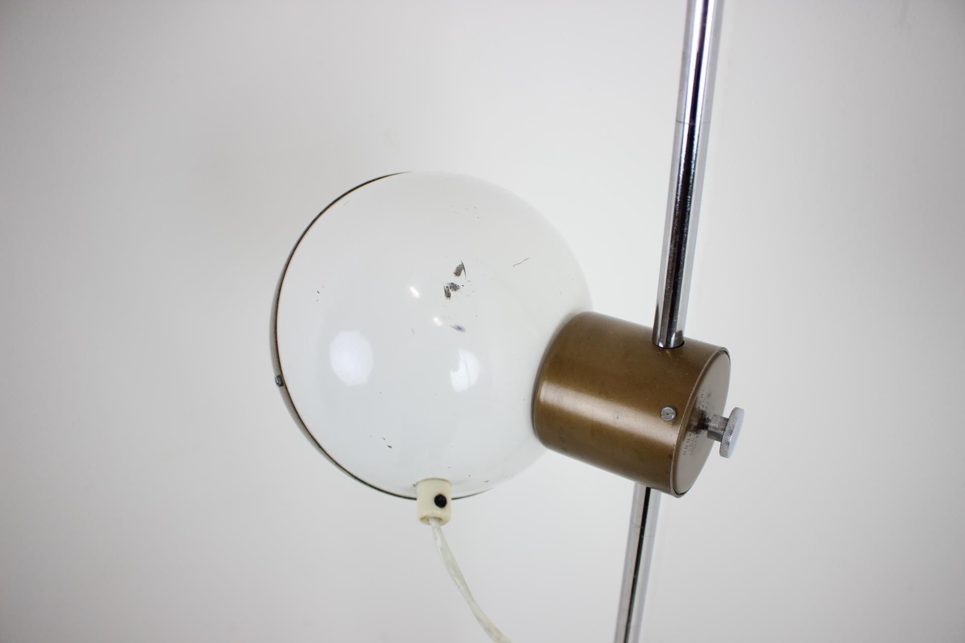 Lampada da terra magnetica d'epoca regolabile di Drukov, anni '70, Brno, Cecoslovacchia in vendita 4