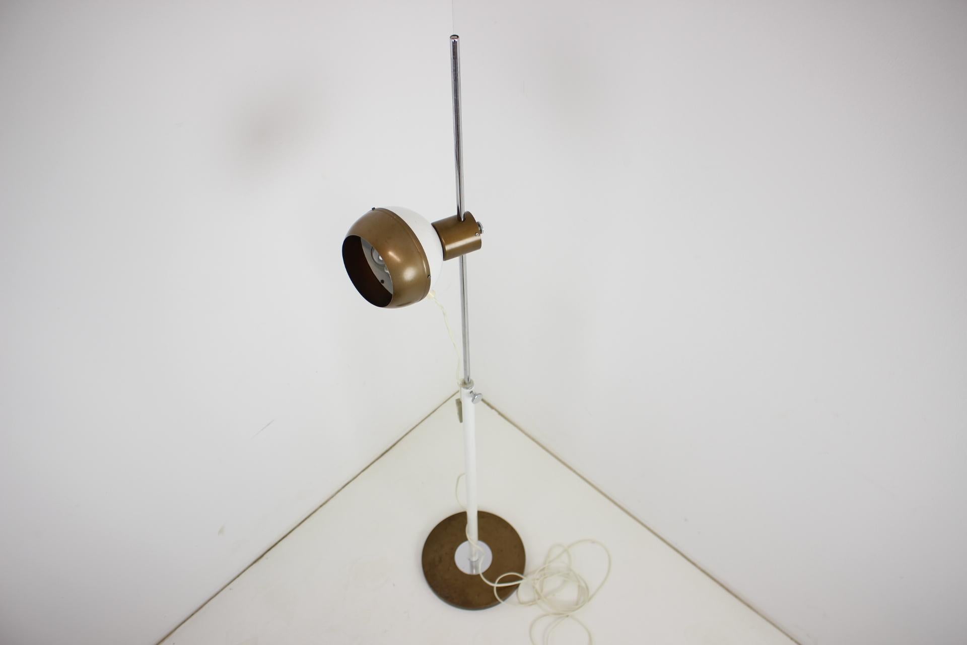 Lampada da terra magnetica d'epoca regolabile di Drukov, anni '70, Brno, Cecoslovacchia in vendita 5
