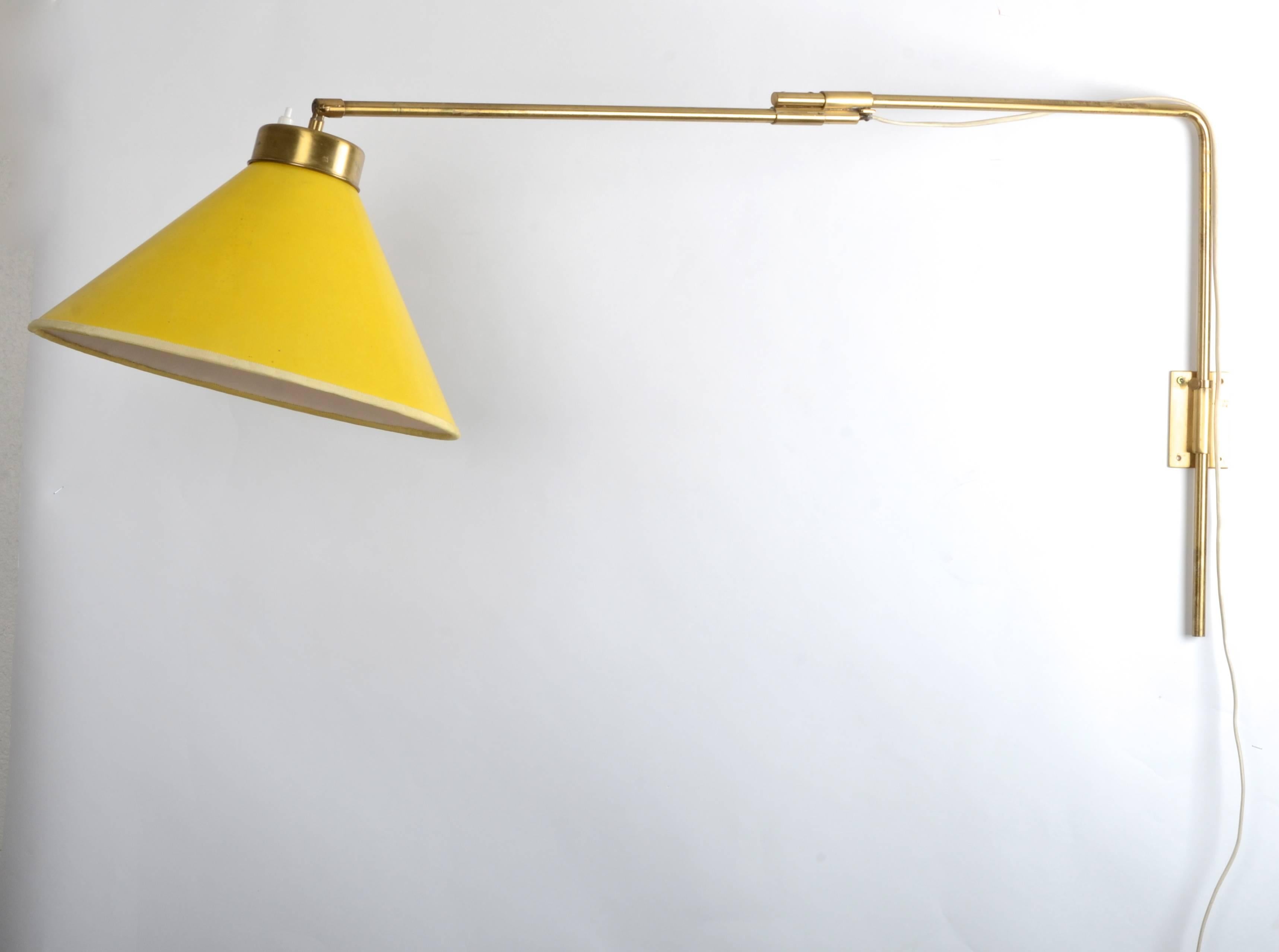 Mid-Century Modern Adjustable Wall Fixture Model 2582 by Josef Frank for Firma Svenskt Tenn For Sale