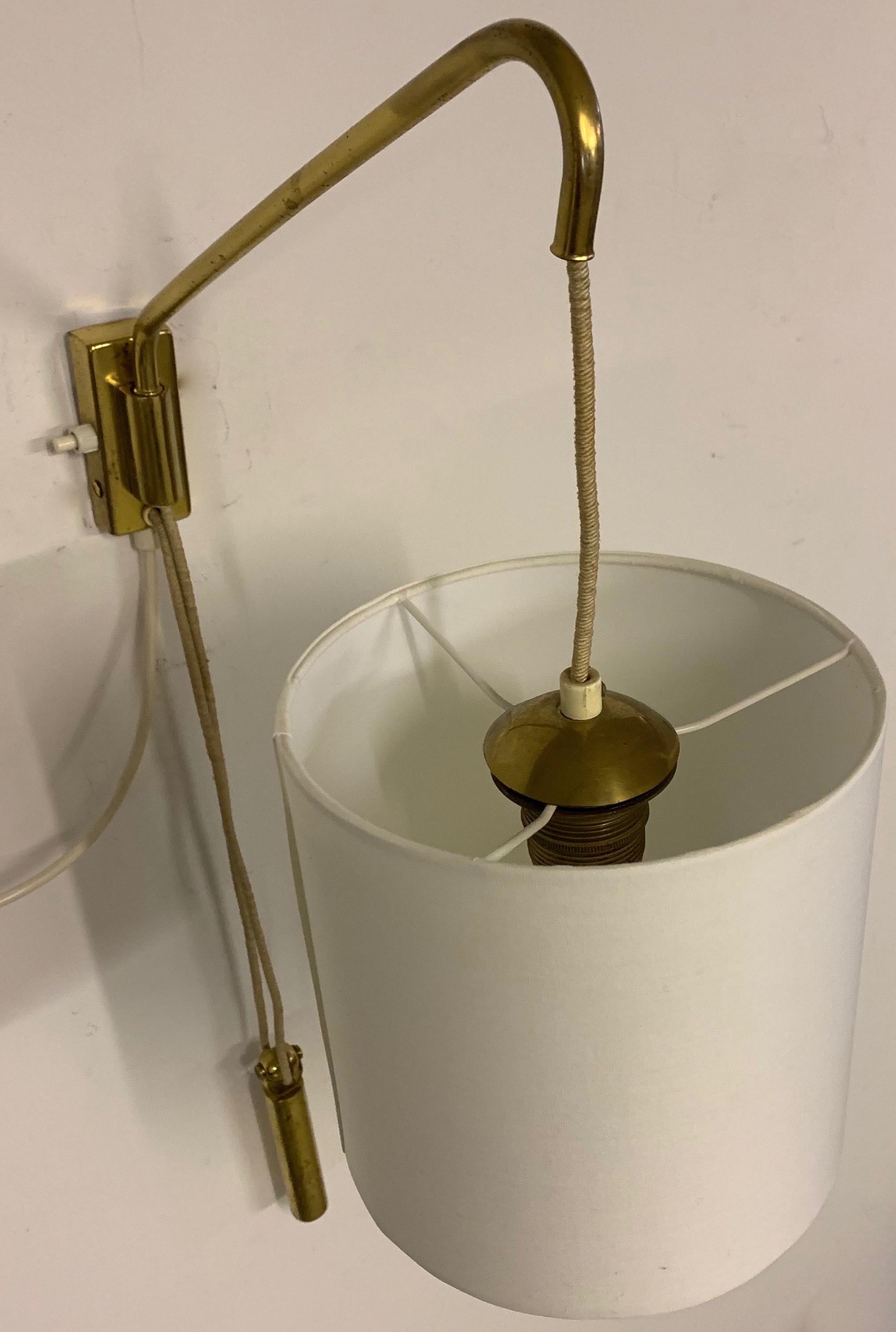 Adjustable Wall Light with Counterweight In Good Condition For Sale In Munich, DE