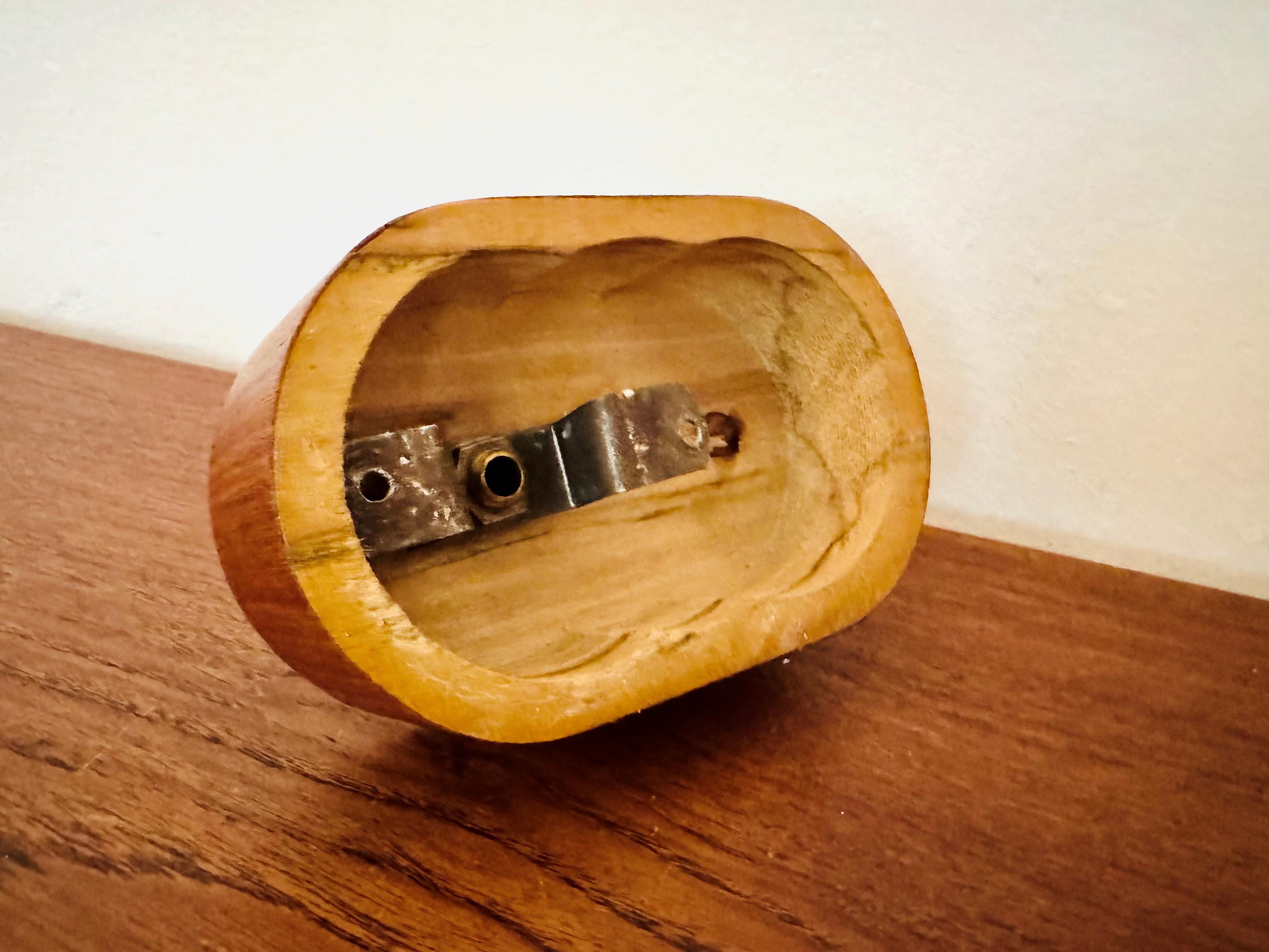 Lampada a sospensione regolabile in vimini e teak in vendita 12
