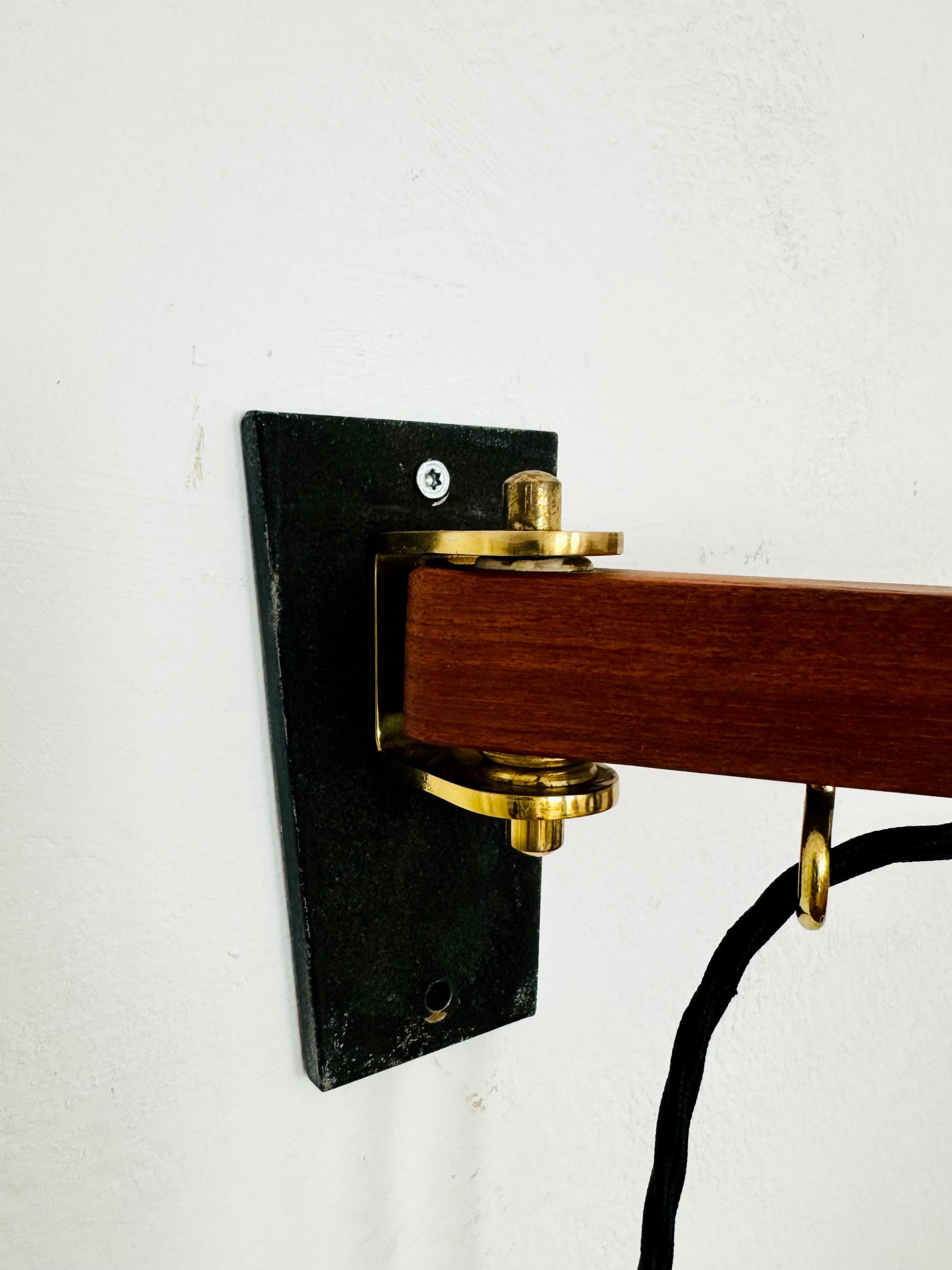 Lampada da parete regolabile in vimini e teak di Kaiser Leuchten in vendita 1