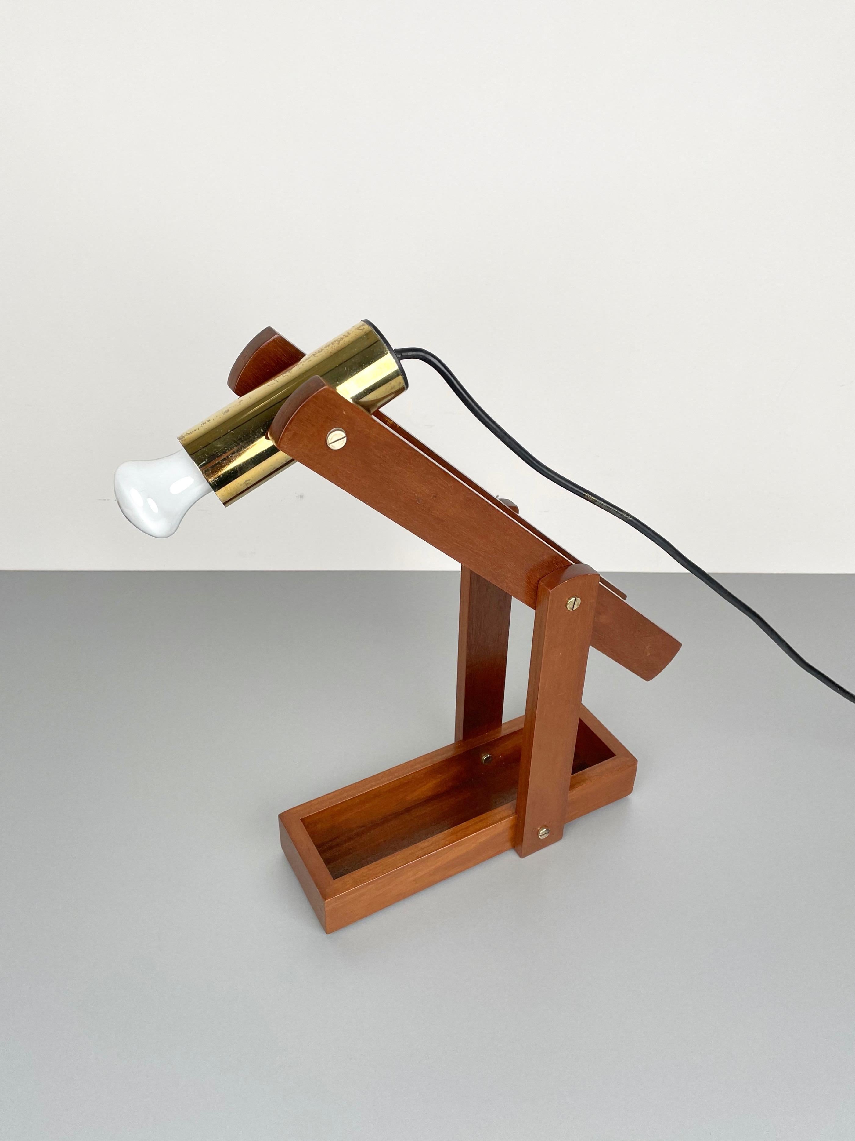 Adjustable Wood & Brass Table Lamp, Italy, 1960s In Good Condition For Sale In Rome, IT