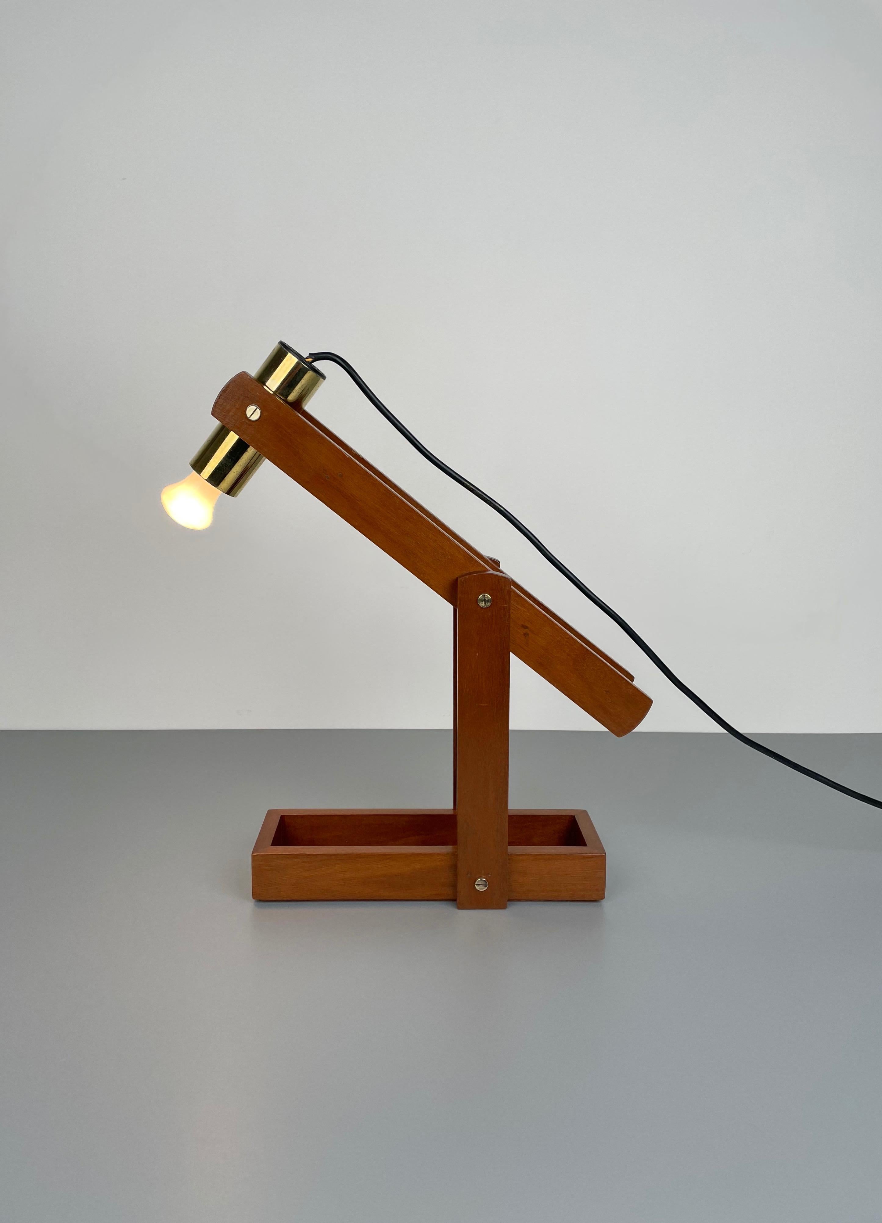 Adjustable Wood & Brass Table Lamp, Italy, 1960s For Sale 1
