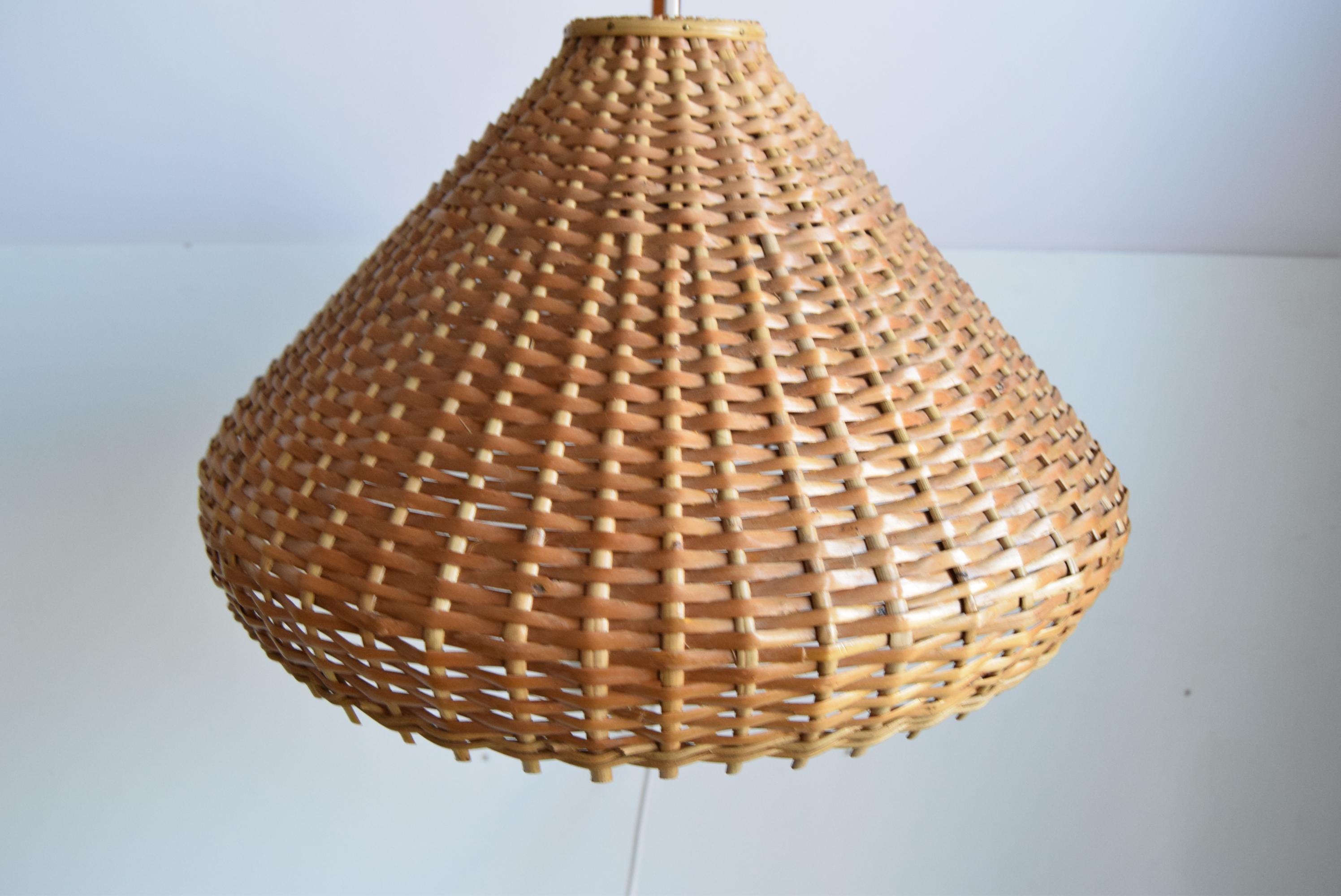 Lampada da parete regolabile in legno degli anni '60 di Pokrok Žilina, Cecoslovacchia. in vendita 4