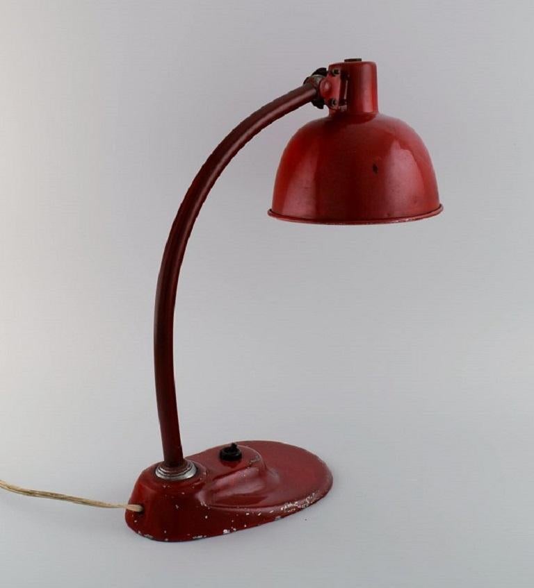 20th Century Adjustable Work Lamp in Original Red Lacquer, Industrial Design, Mid-20th For Sale