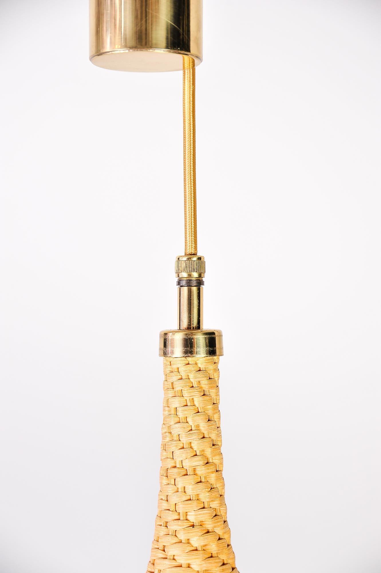 Adjustable Woven Rattan Pendant Lamp, circa 1960s In Good Condition In Wien, AT