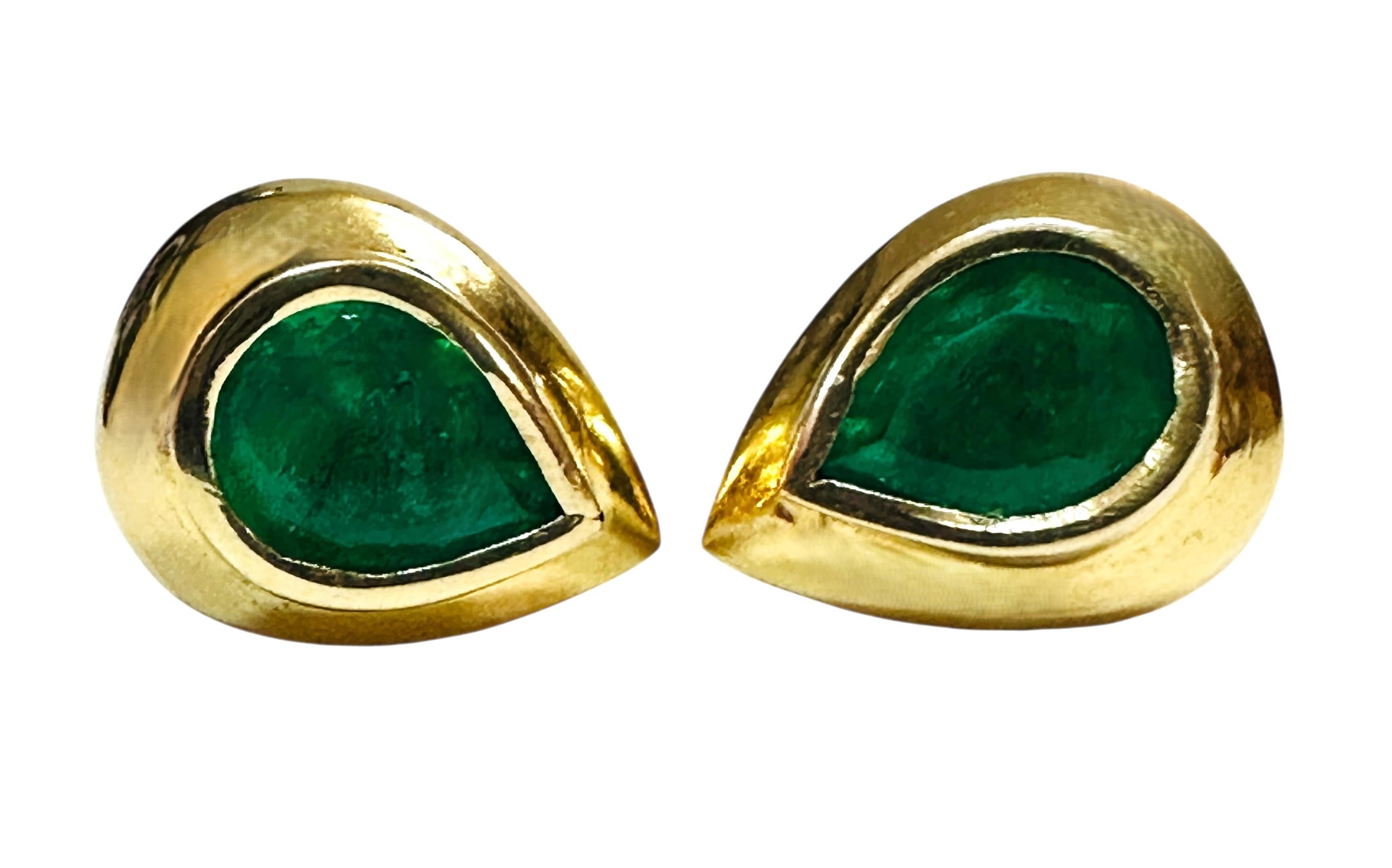 ADL Italy 14K Yellow Gold 1.25 Carat Emerald .45 Carat Diamond Drop Necklace en vente 5