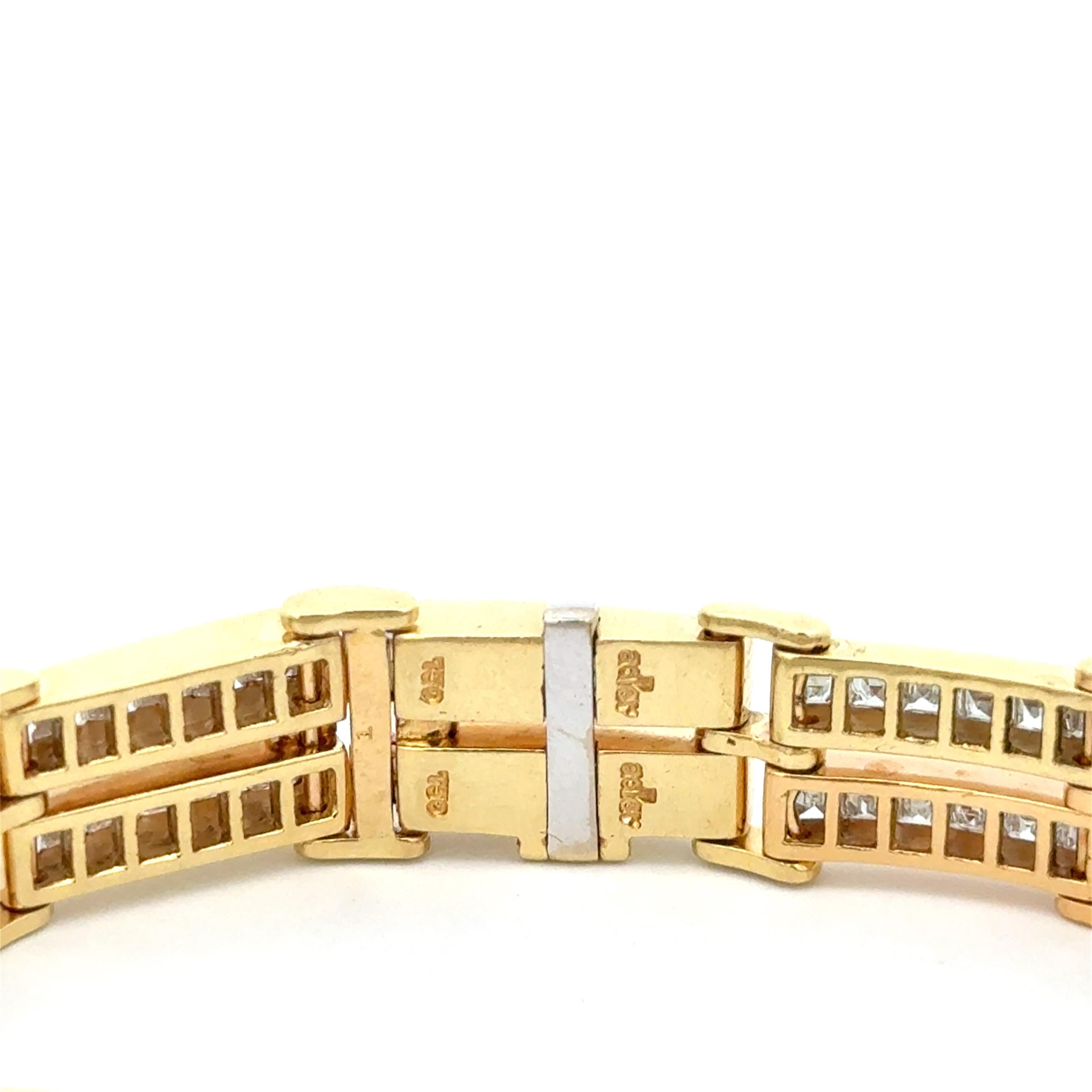 Taille carrée Adler Bracelet en or jaune 18 carats avec diamants taille émeraude carrée 11,50 ctw en vente