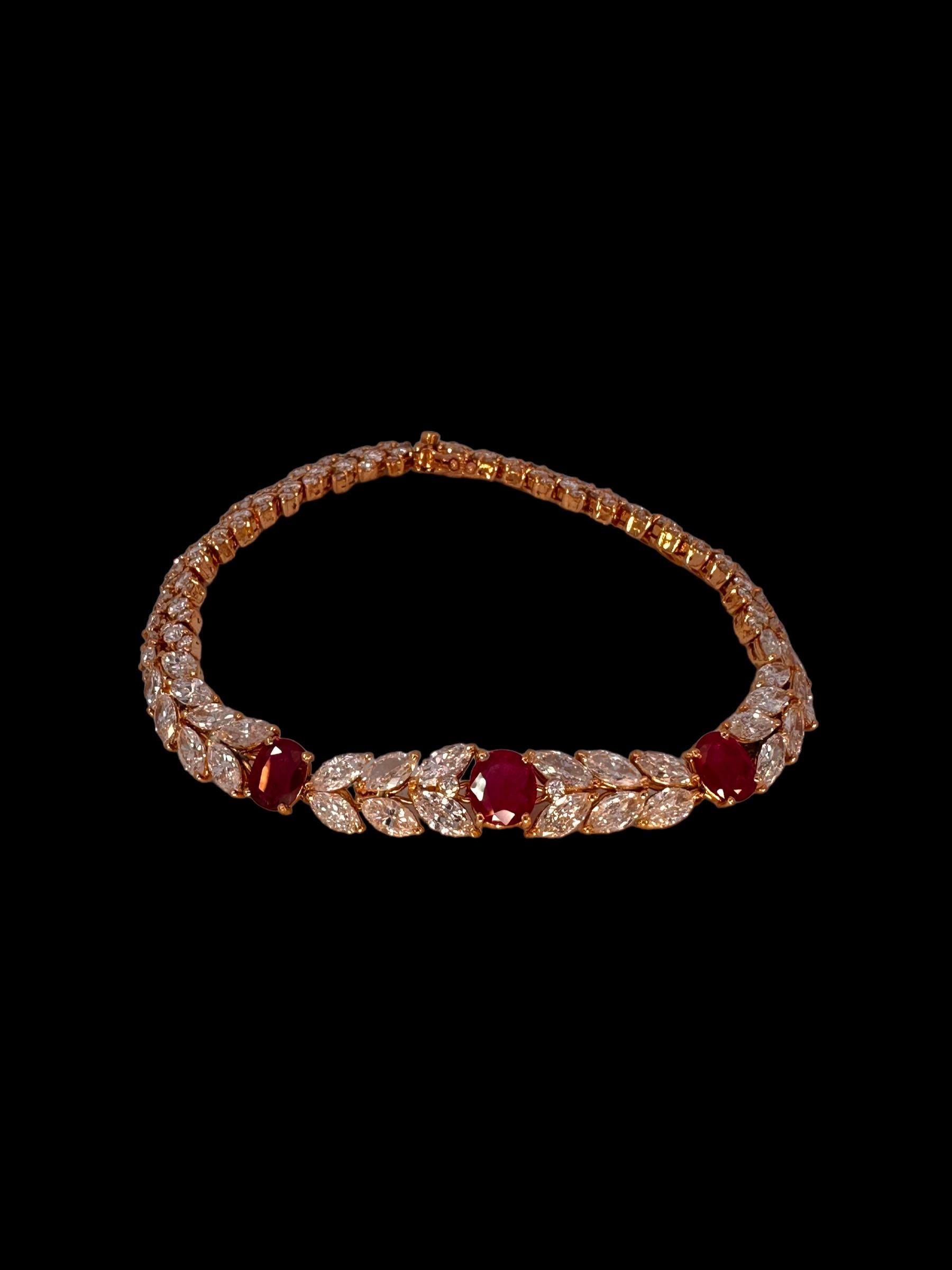 Adler Geneva Ruby & Diamond set: Necklace,Earrings,Ring & Bracelet

17 Ct Rubies & 35 to 40 Ct Diamonds