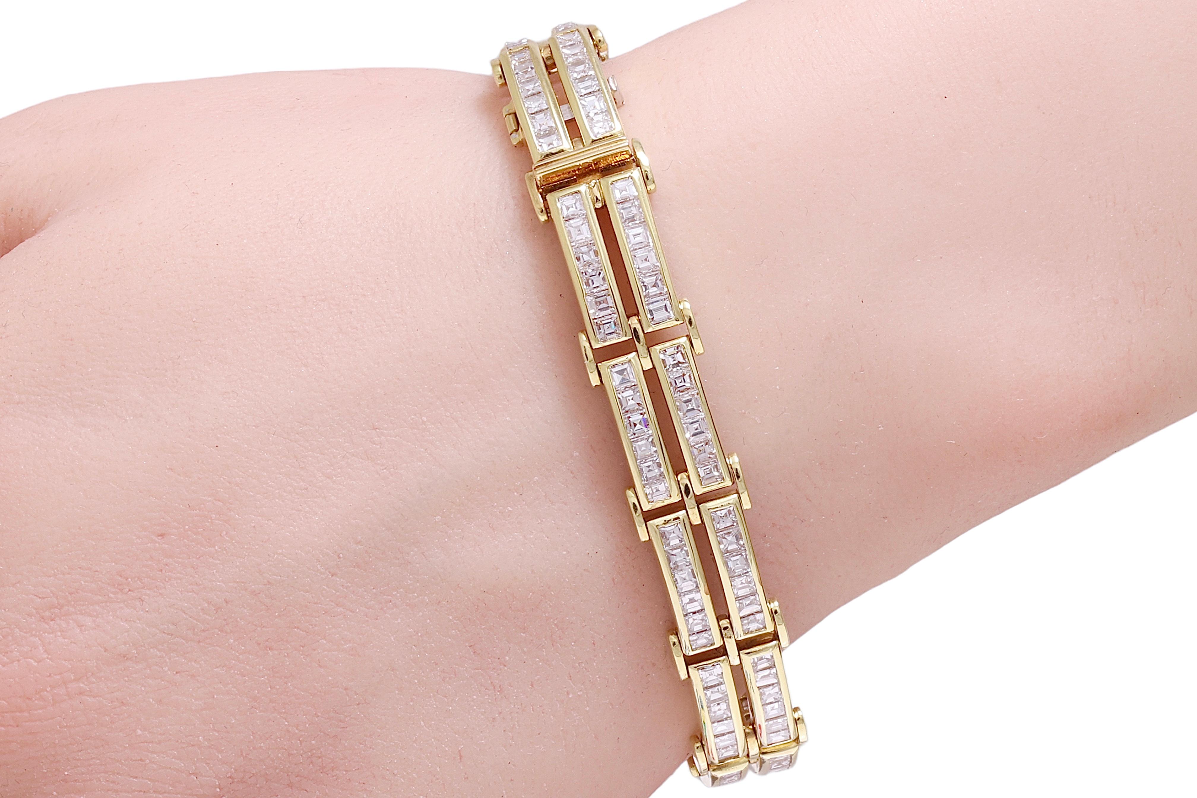 Adler Genève 18kt Gold, 37 Ct Diamonds Choker Necklace & Bracelet, Estate Sultan For Sale 5
