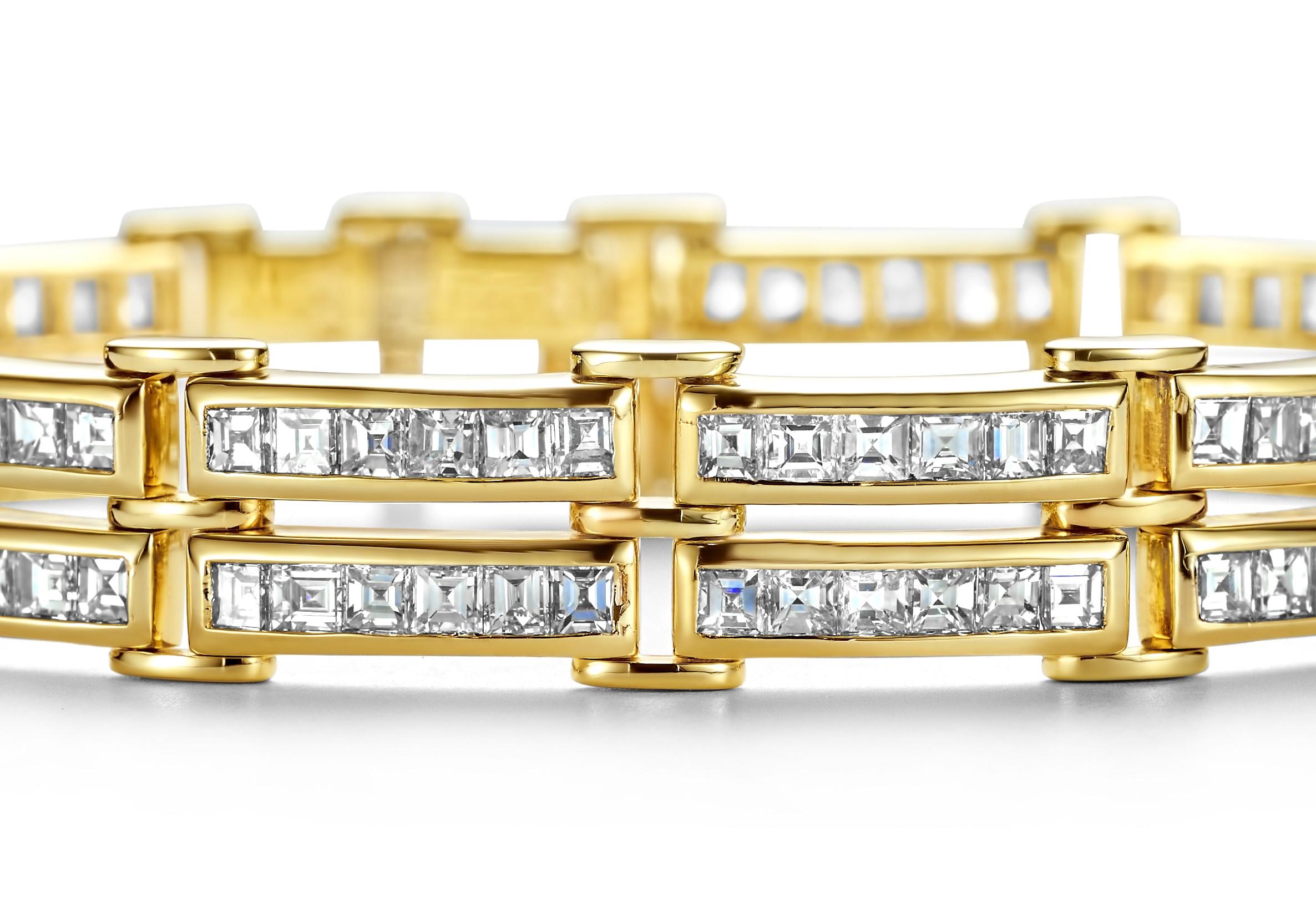 Adler Genève 18kt Gold, 37 Ct Diamonds Choker Necklace & Bracelet, Estate Sultan For Sale 3