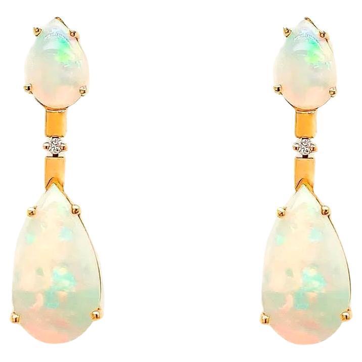 Admirable 18k Yellow Gold Opal Earring with Diamonds (B13508n) For Sale