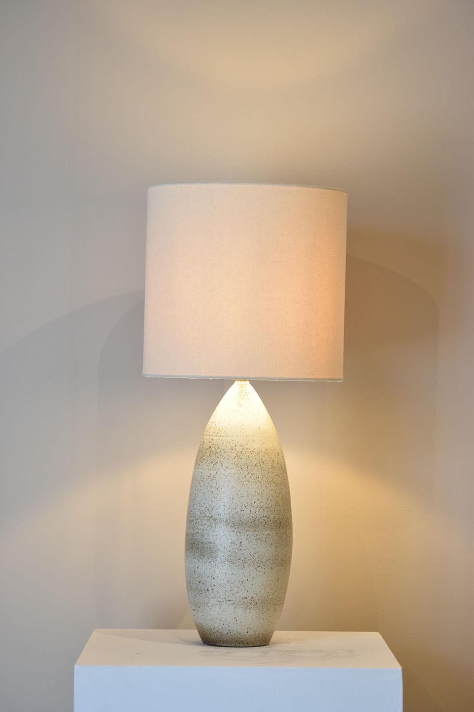ADN Studio ceramic table lamp
Warm light amazing color. Perfect for any ambience.
Open edition.