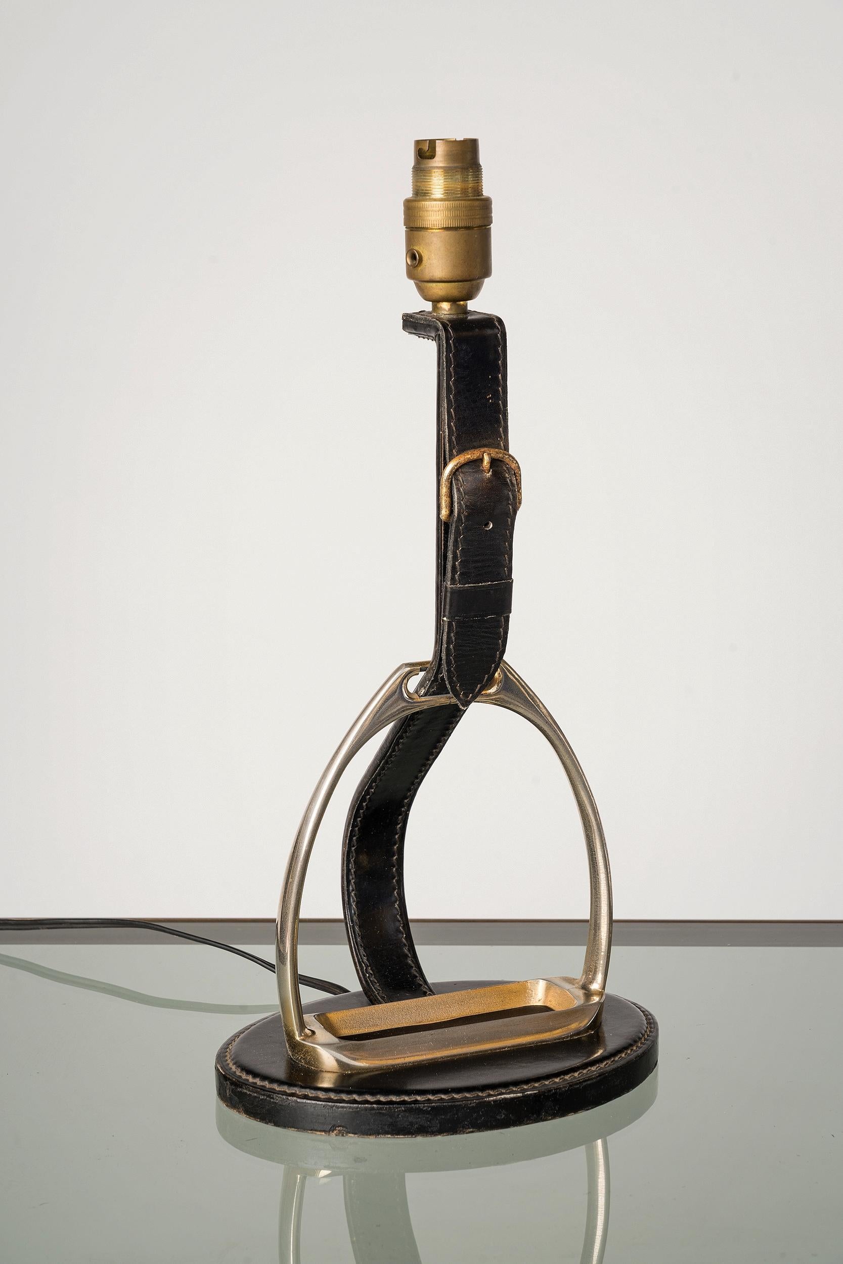 Adnet Style Brass Horse Shoe & Black Stitched Leather Desk Lamp, France 1960's In Good Condition For Sale In New York, NY