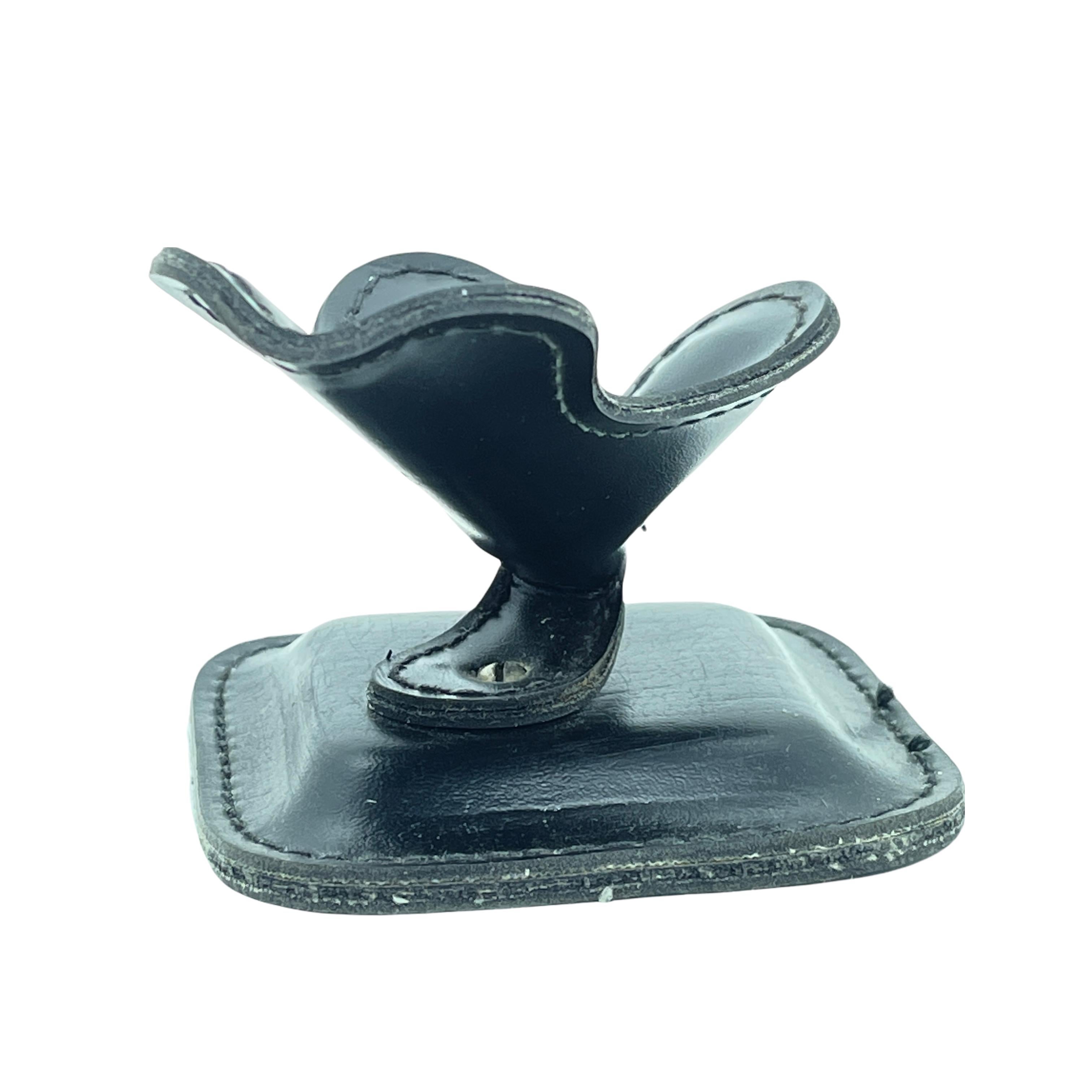 leather pipe holder