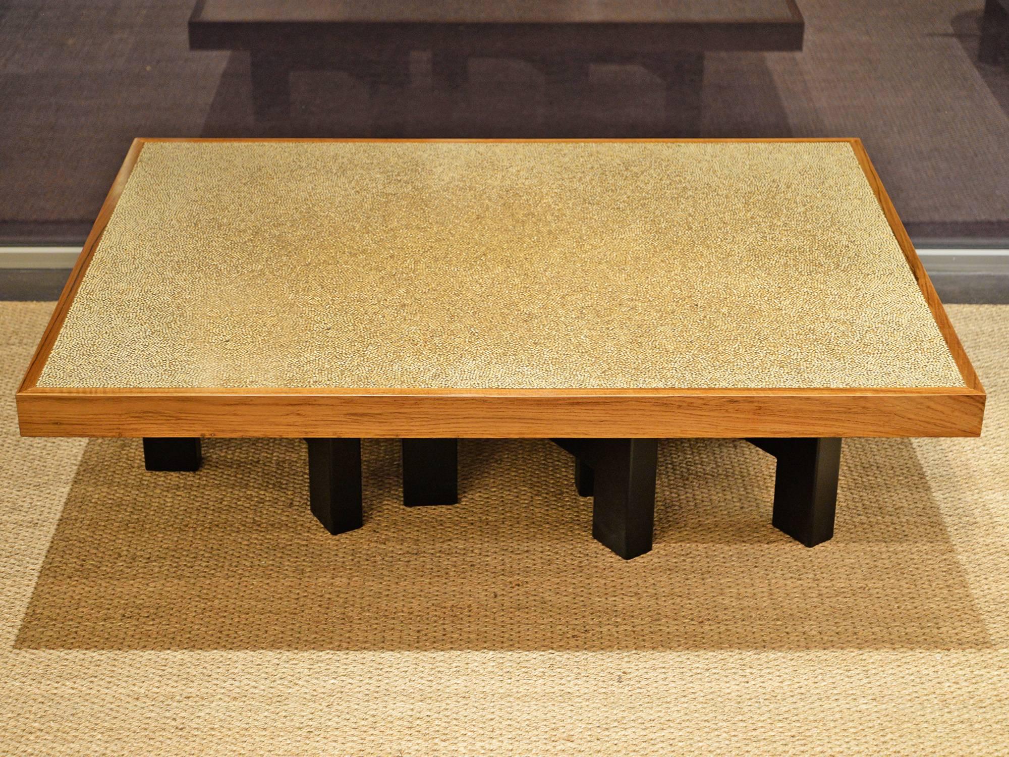 Ado Chale, Coffee Table with Peppercorn Inclusion into Resin, 1970s In Excellent Condition In Paris, FR