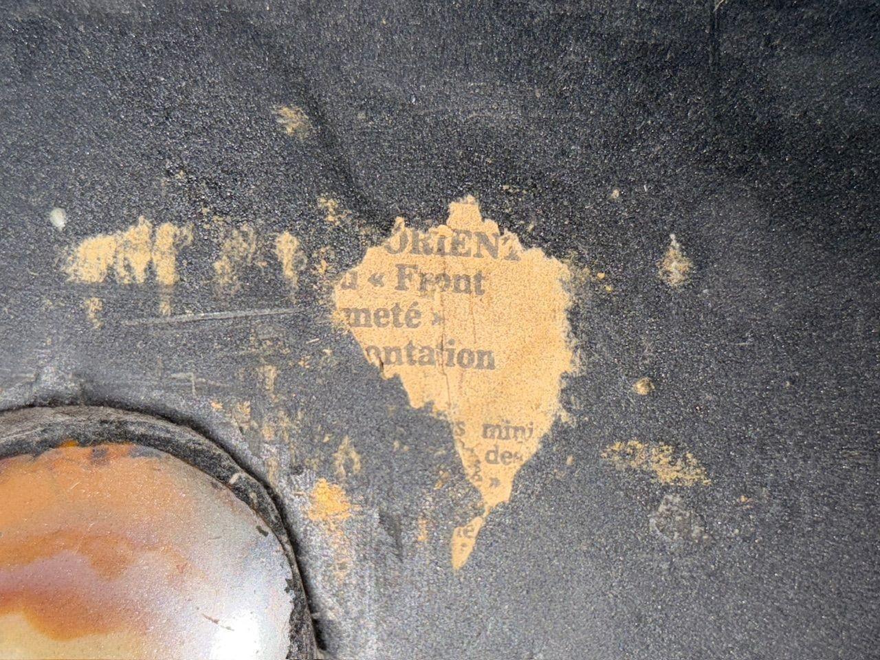 Ado Chale, résine noire, agate, table basse, Belgique, années 1990 en vente 2