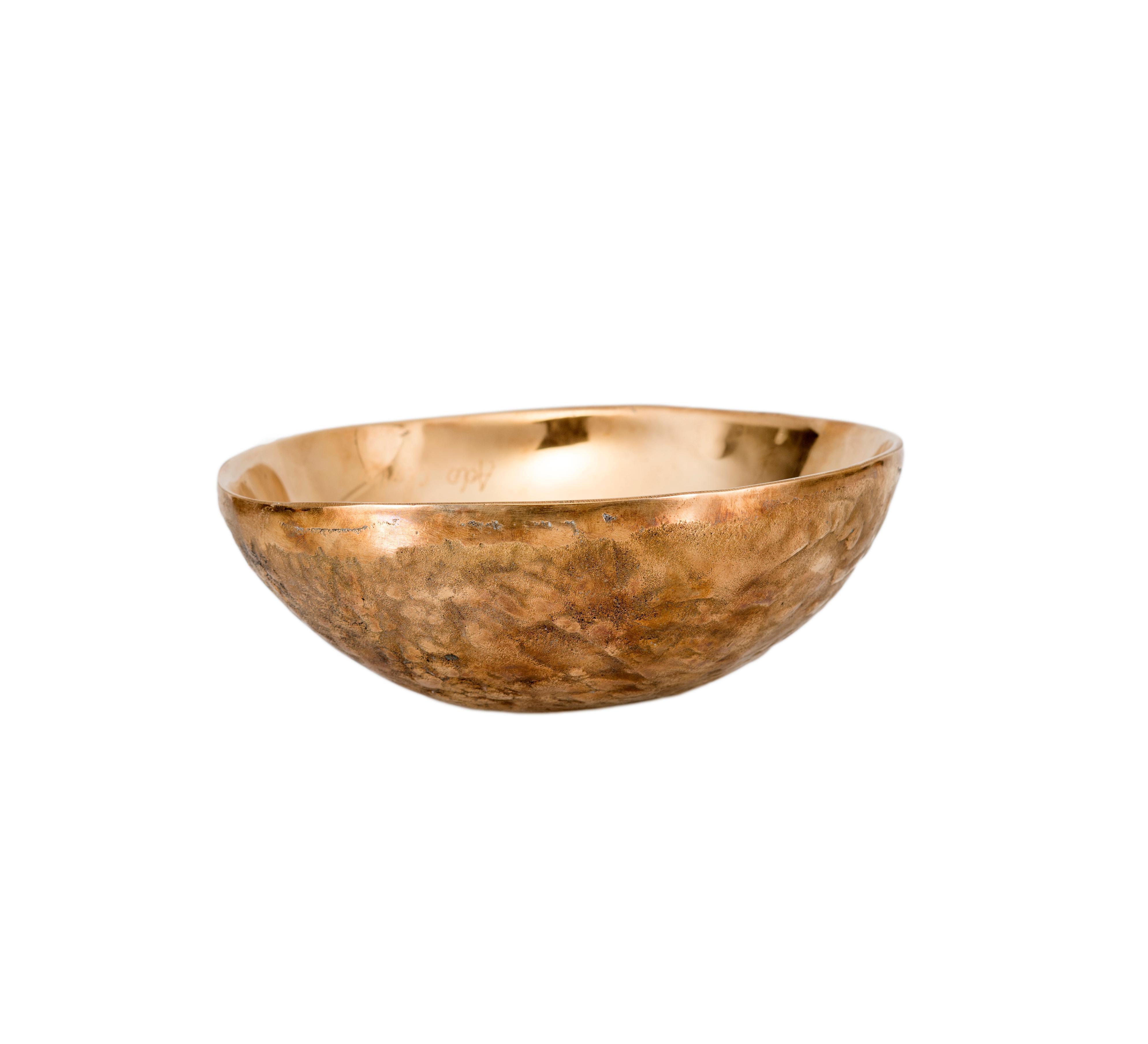 Vassoio in bronzo Ado Chale - Belgio, contemporaneo
Misura: 22 cm di diametro.