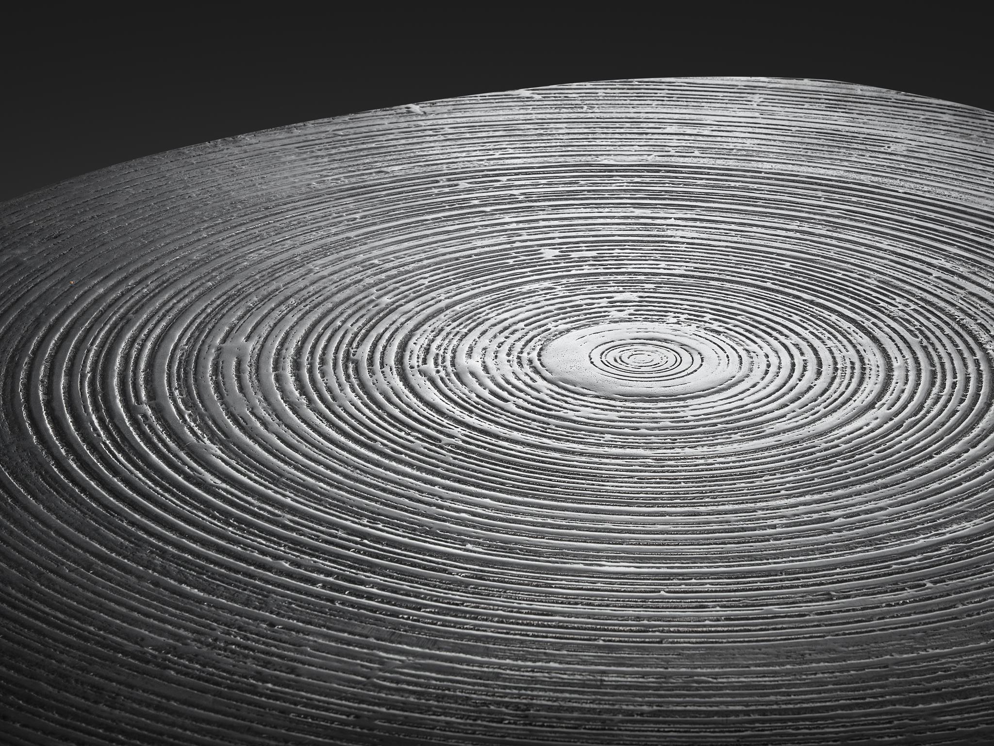 Ado Chale 'Goutte d'Eau' Couchtisch aus Aluminium im Angebot 2