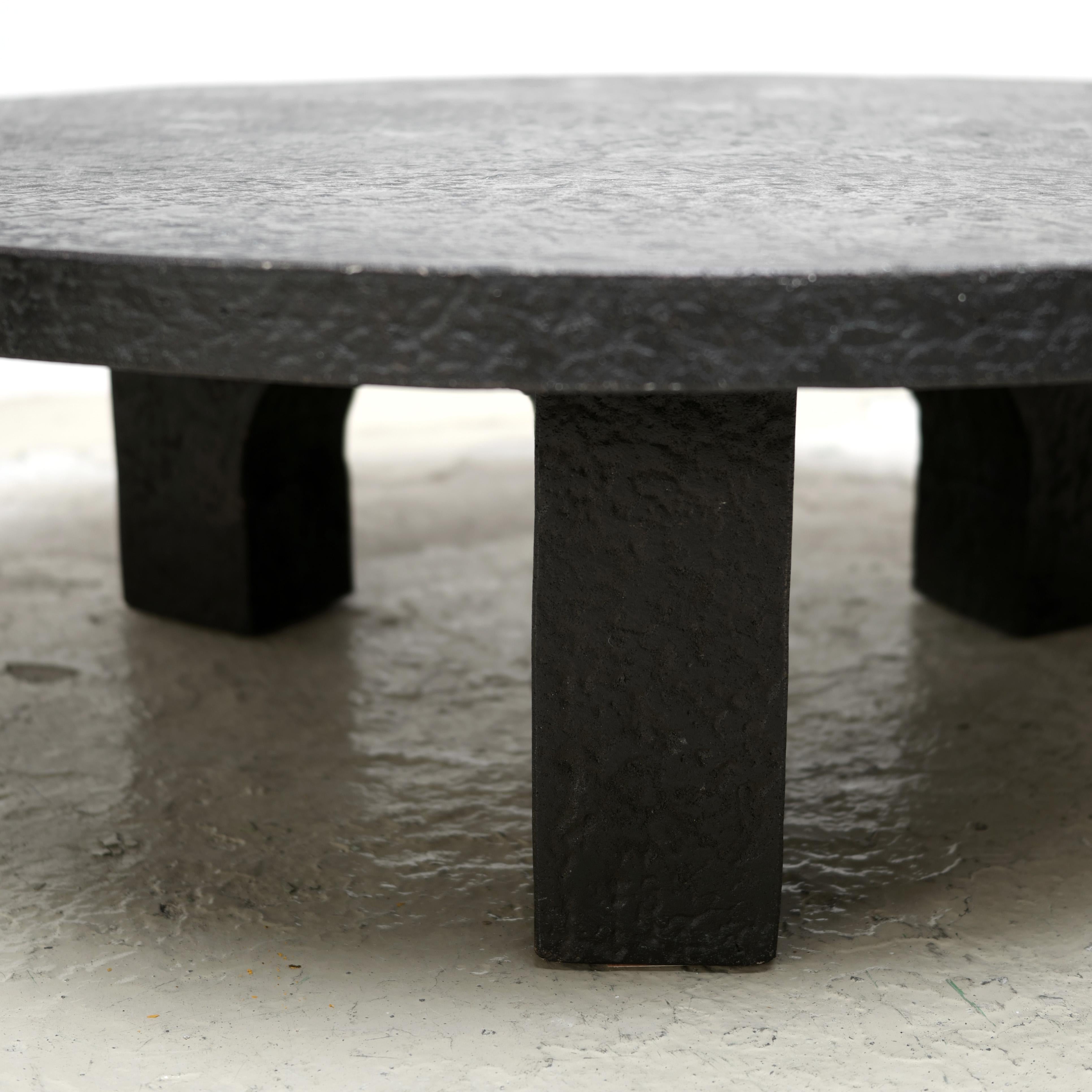 Fin du 20e siècle Table basse de style brutaliste Ado Chale en vente