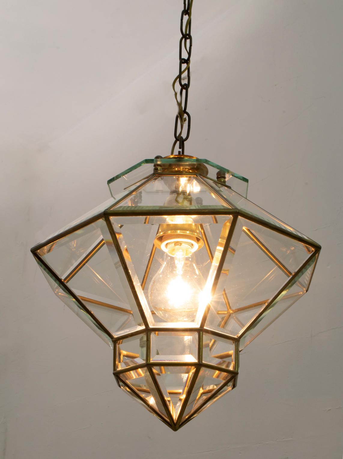 Adolf Loos Art Nouveau Brass and Beveled Glass Pendant Light for Knize, 1905 In Good Condition In Puglia, Puglia