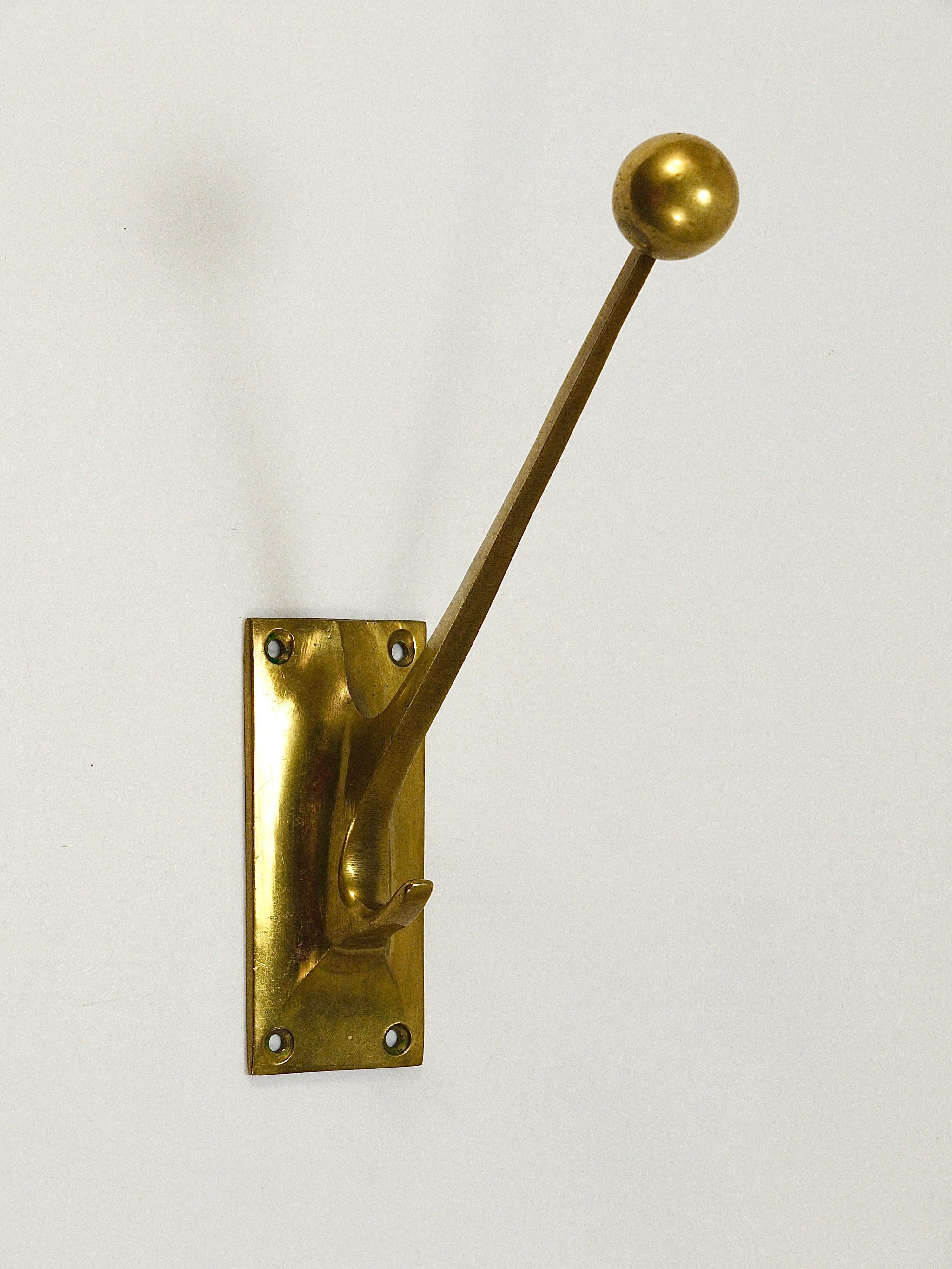 Adolf Loos Art Nouveau Brass Wall Hook for Knize & Comp. Vienna,  Austria, 1909 For Sale 3