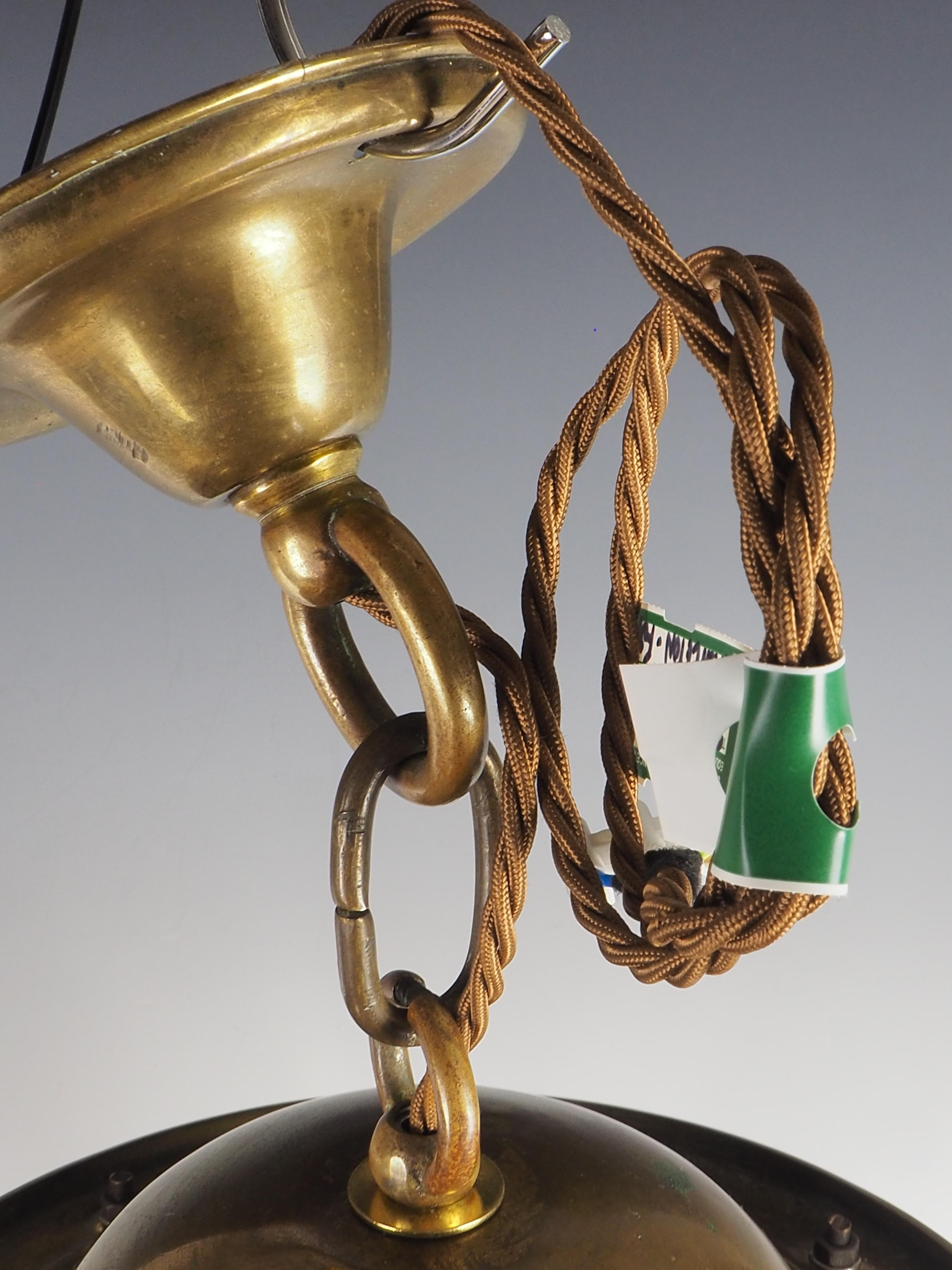 Farol octogonal de latón y cristal biselado de Adolf Loos, 1890 Latón en venta