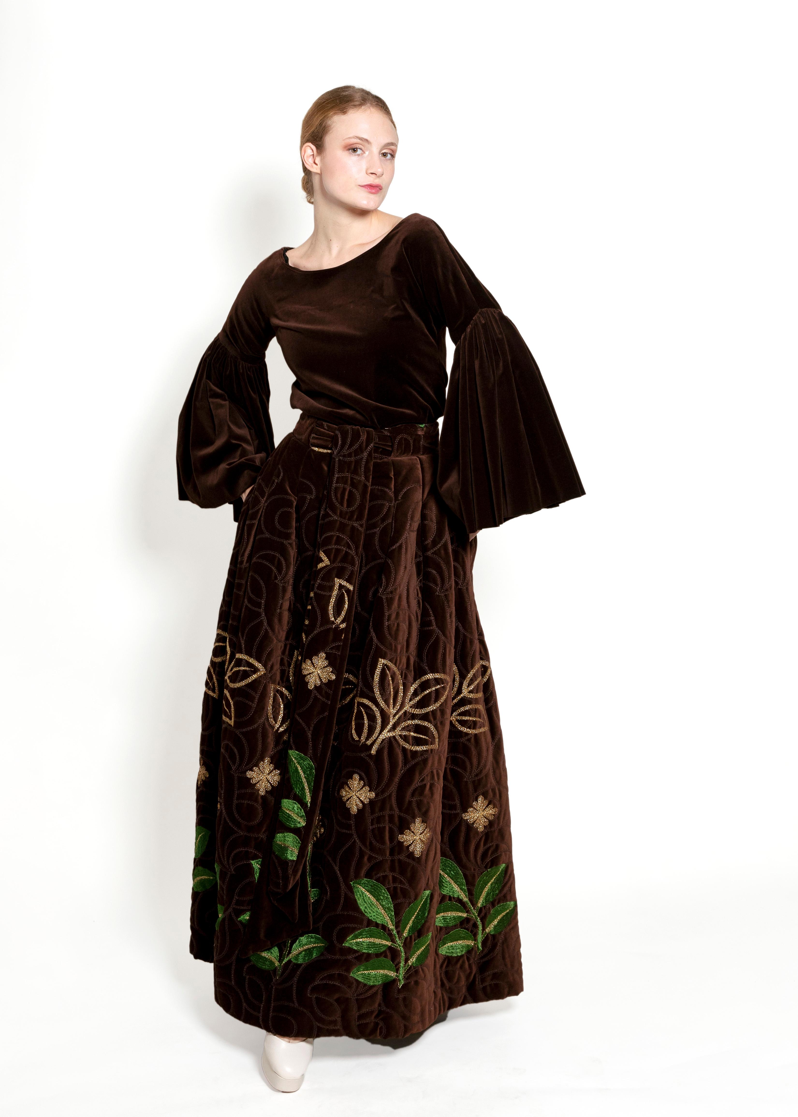 Black Adolfo 1969 Choc Brn Velvet Embroidered Skirt Set For Sale