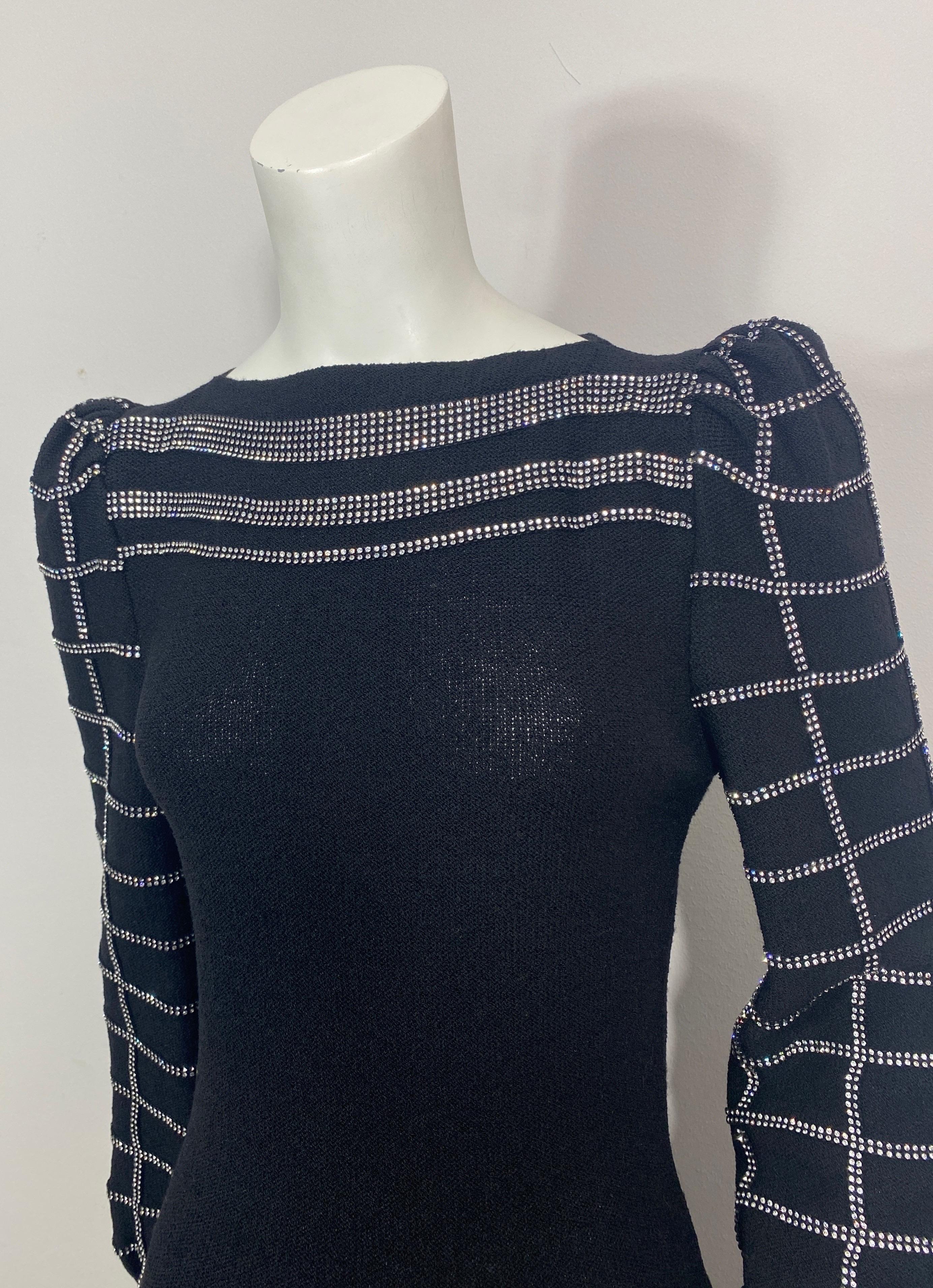 Adolfo 1980's Black Wool Knit Rhinestone Embellished Dress- Size 6 en vente 2