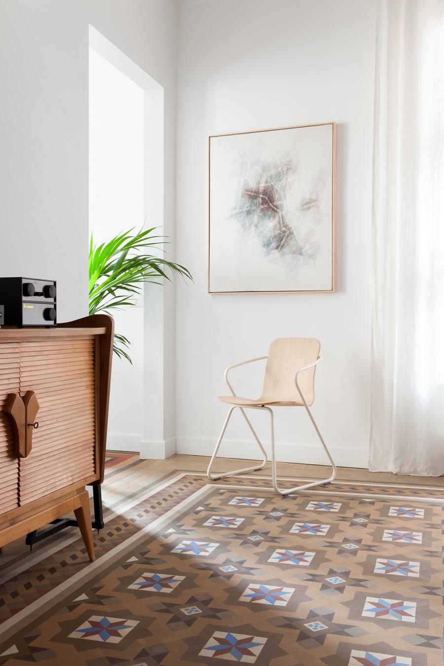 Iron Adolfo Abejon Contemporary Set of 8 'Cobra' Wood and Metal Sculptural Chair