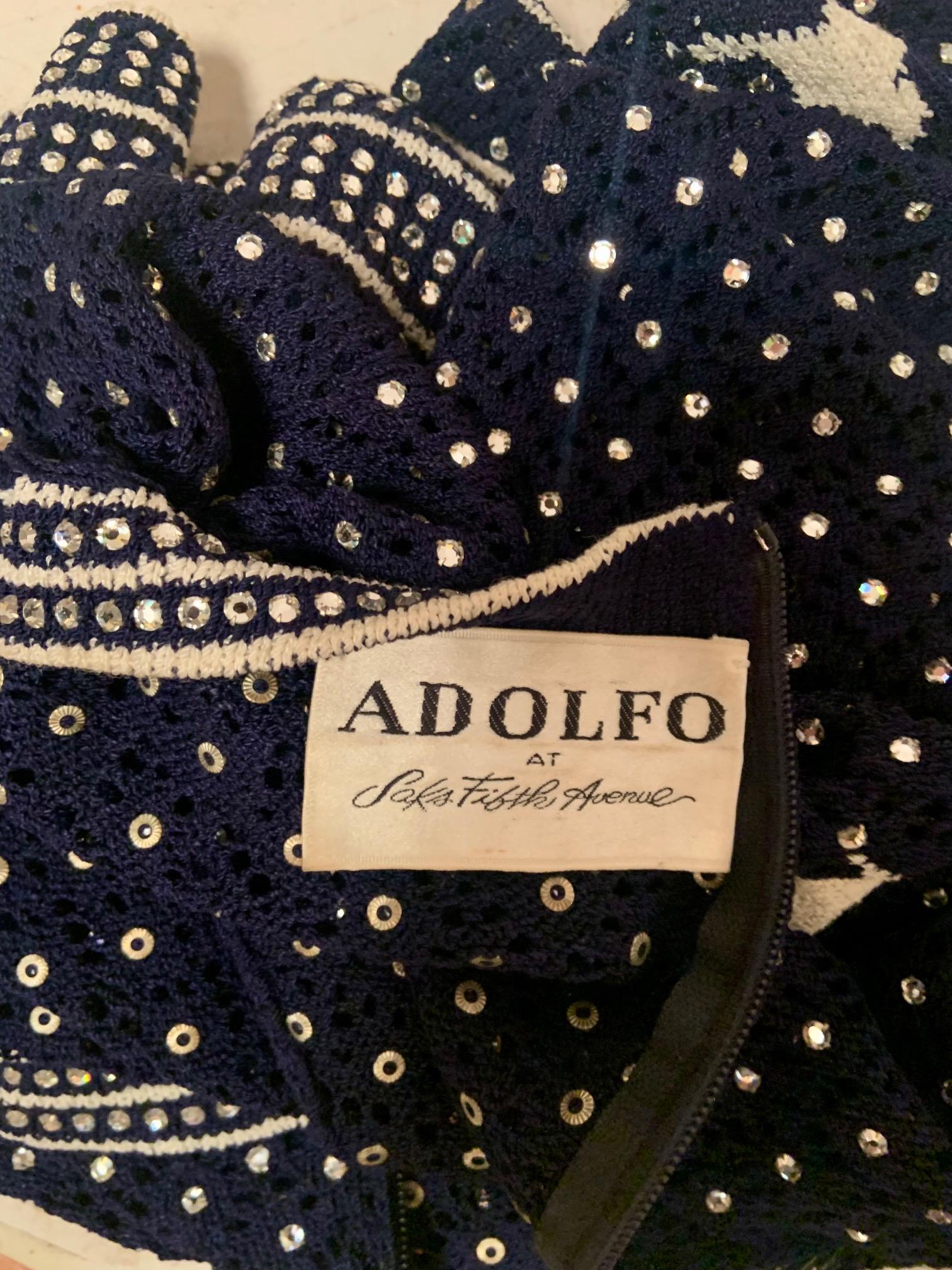 Adolfo chez Saks Fifth Ave. Pull crocheté marine avec strass et étoiles en vente 10