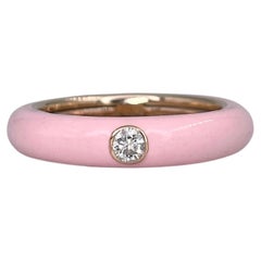 Adolfo Courrier, bague jonc en or 18 carats, émail rose clair et diamants