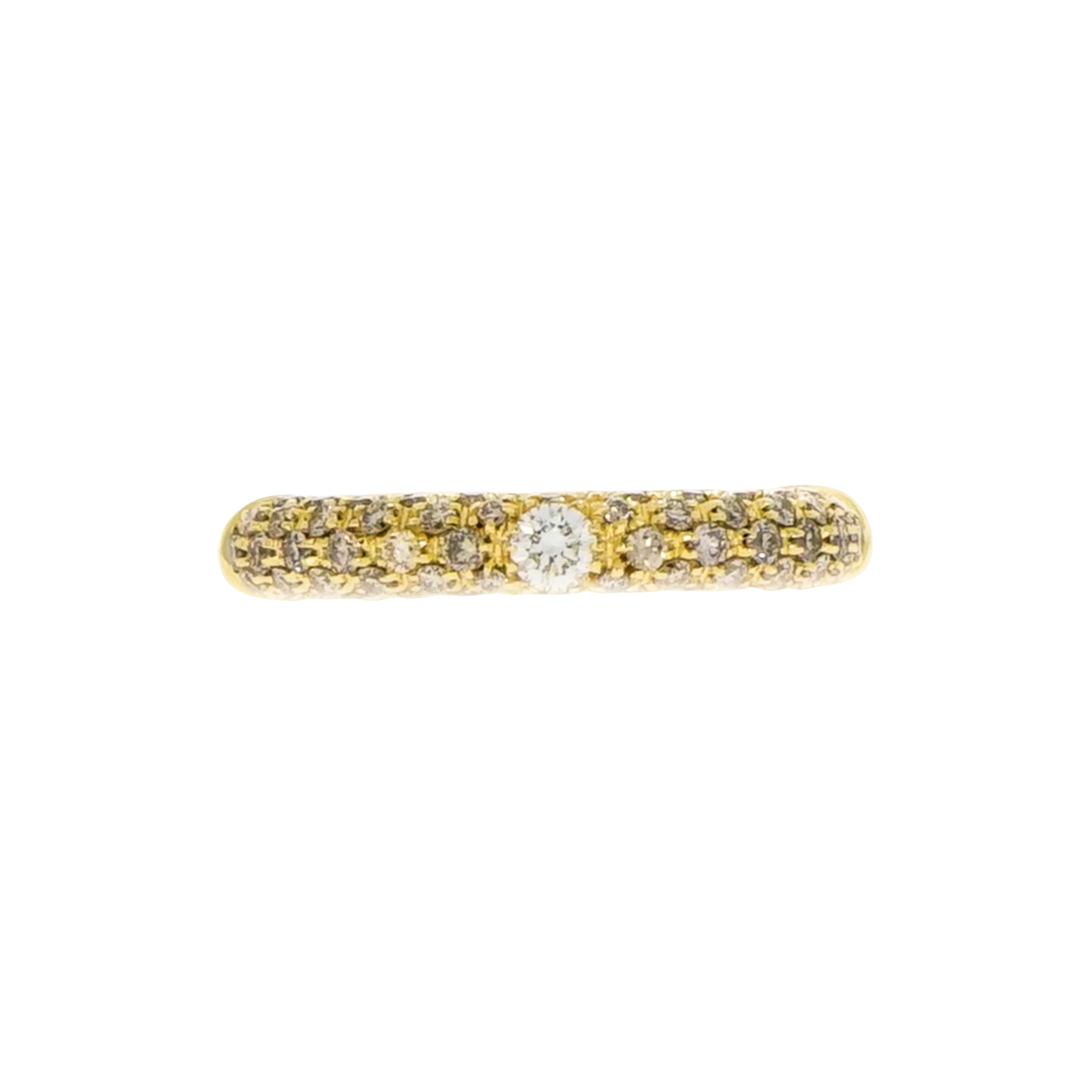 Adolfo Courrier Stapelbarer Diamantring aus Gelbgold mit Pavé-Diamant im Angebot