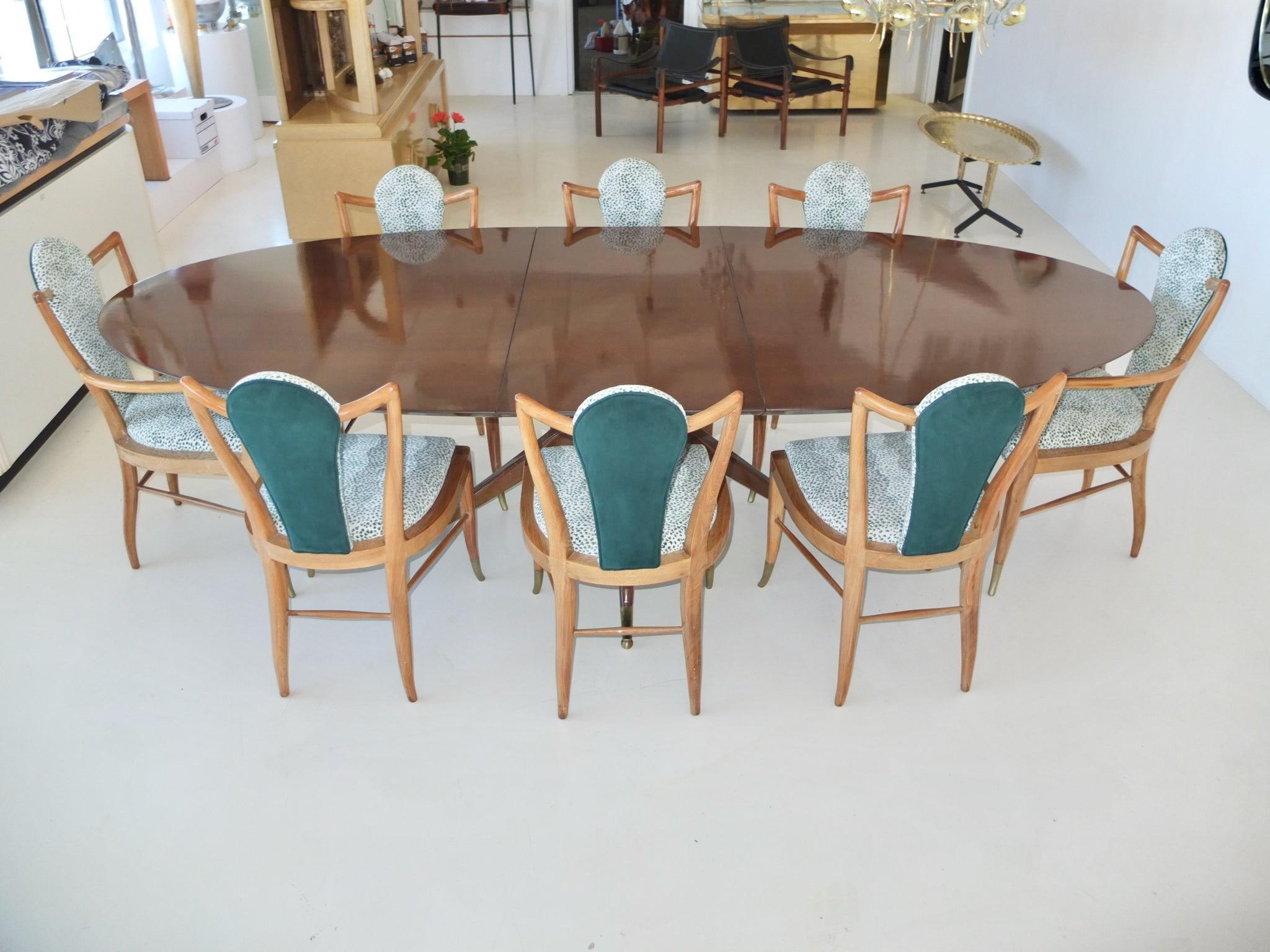 Tavolo da pranzo ovale ellittico in noce Adolfo Genovese in vendita 1