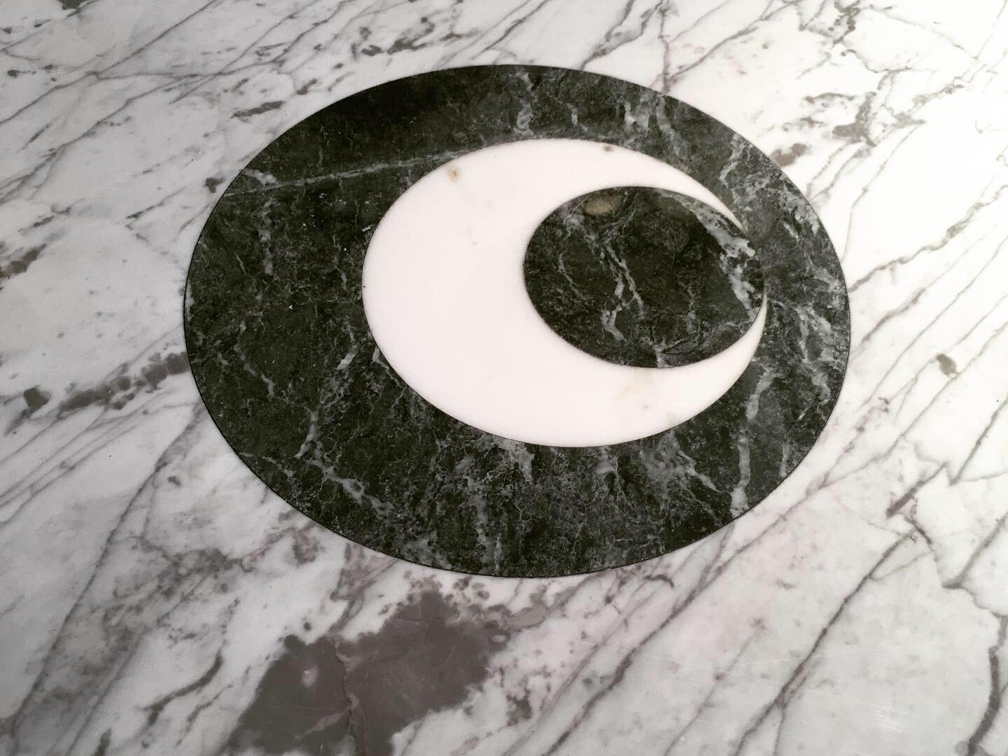 Adolfo Natalini Marble Table Sole e Luna for UP and UP, circa 1990 In Excellent Condition In Saint Ouen, Île-de-France