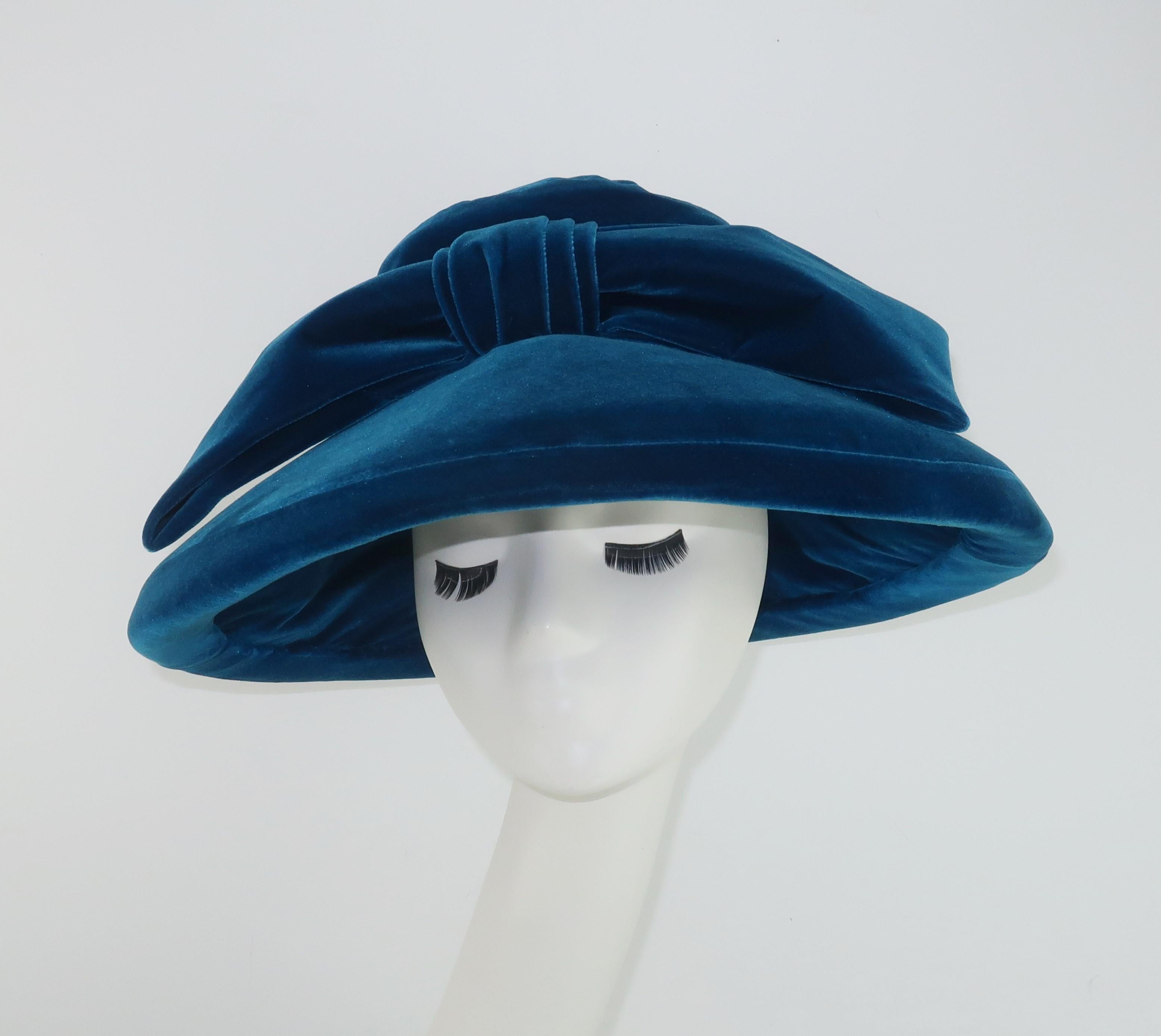 Adolfo Peacock Blue Velvet Wide Brim Hat With Bow, C.1960 In Good Condition In Atlanta, GA