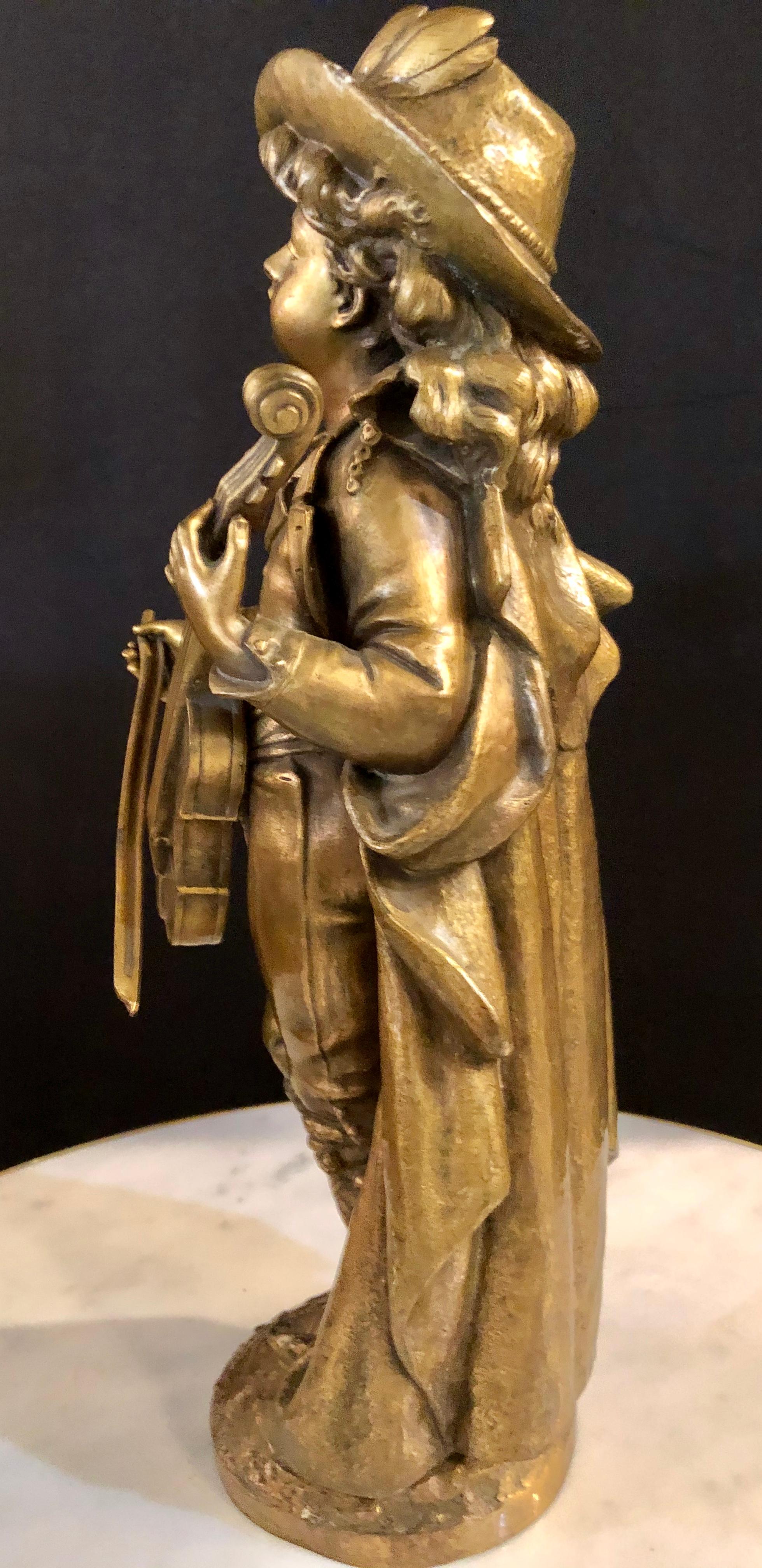 Sculpture en bronze d'un jeune violoniste signée par Adolph Maubach:: 19e siècle 1