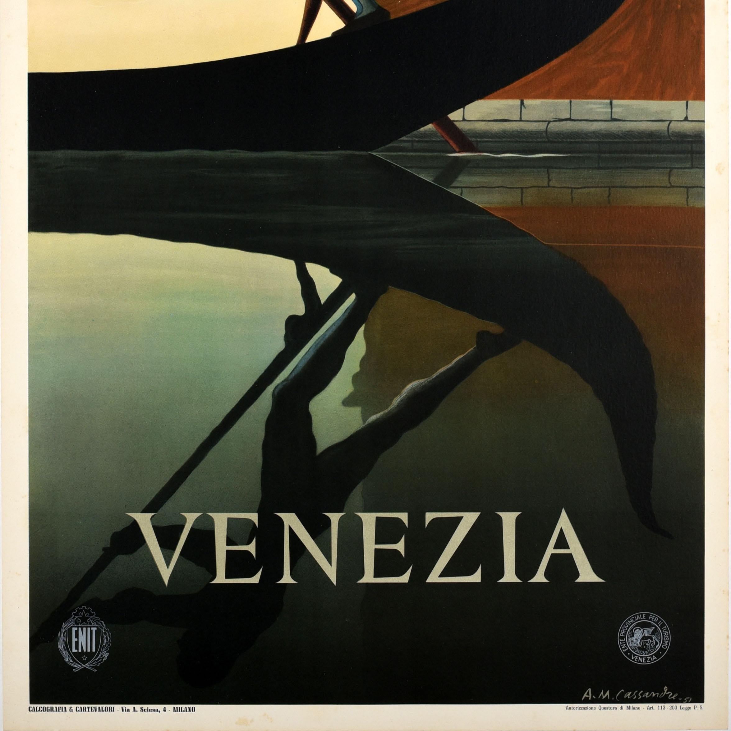 Affiche de voyage vintage originale et emblématique de l'ENIT par Cassandre Venice Venezia Gondola - Noir Print par Adolphe Mouron Cassandre