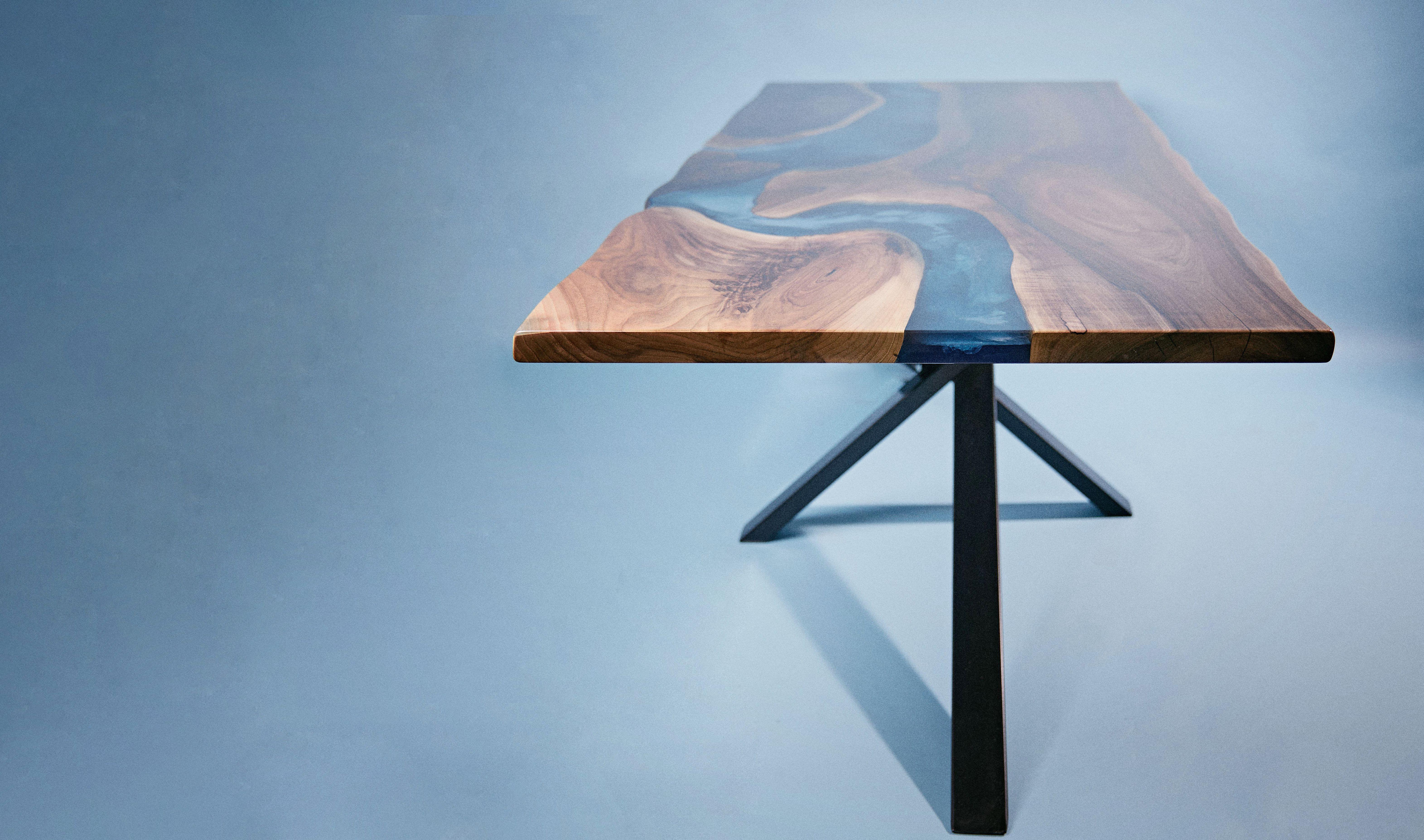 Brossé Table de salle à manger Adomantium river live edge en vente