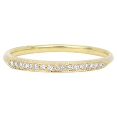 Bague fine « Adora » en or jaune 18 carats et diamants blancs, par Alice Son