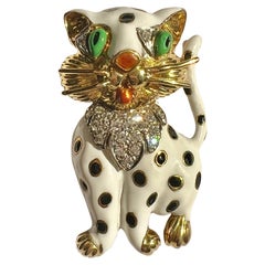 Adorable 18k Yellow Gold Enamel Diamond Cat Brooch