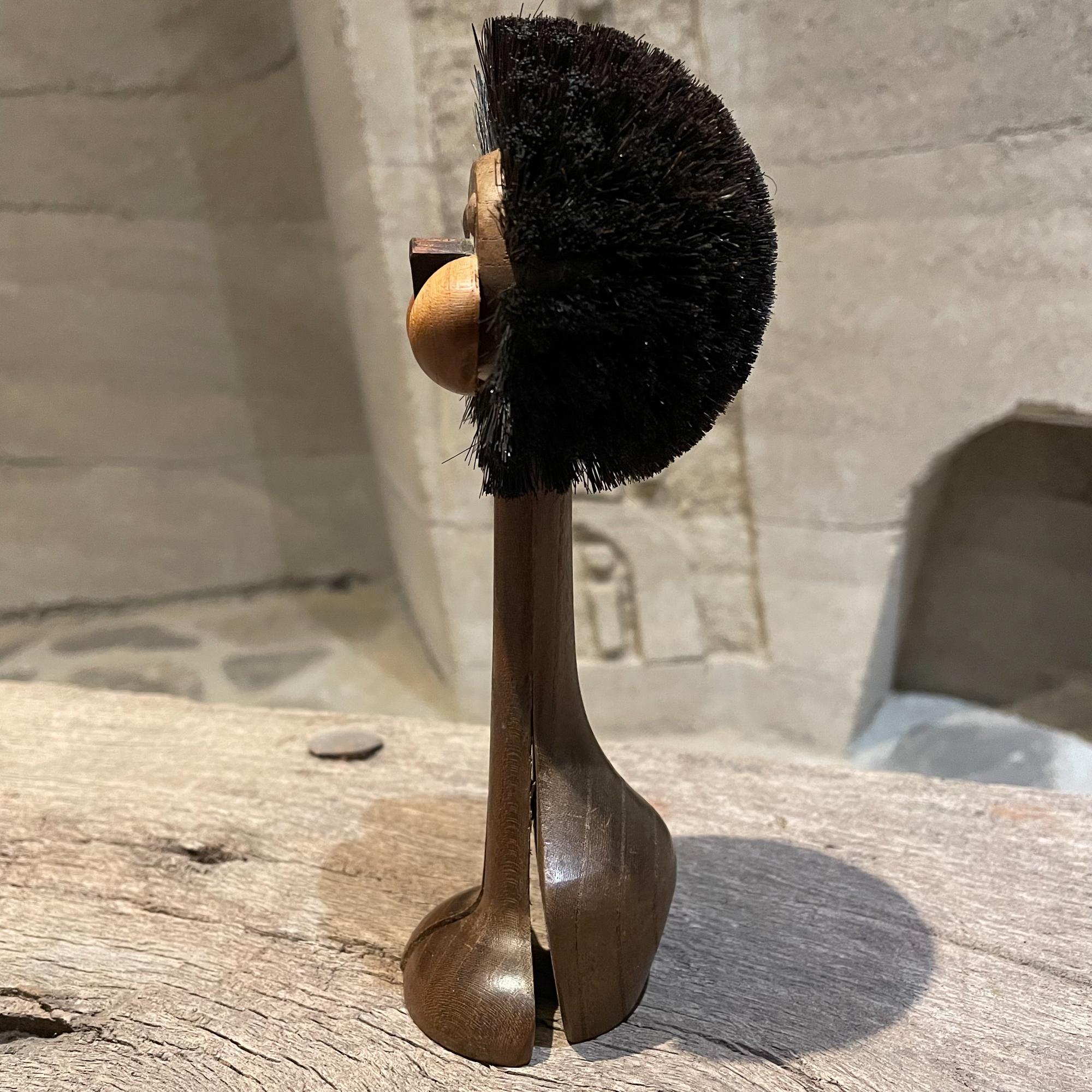 1960s Teak Lion Valet Brush Toy by Gunnar Florning Laurids Lonborg, Denmark In Good Condition In Chula Vista, CA