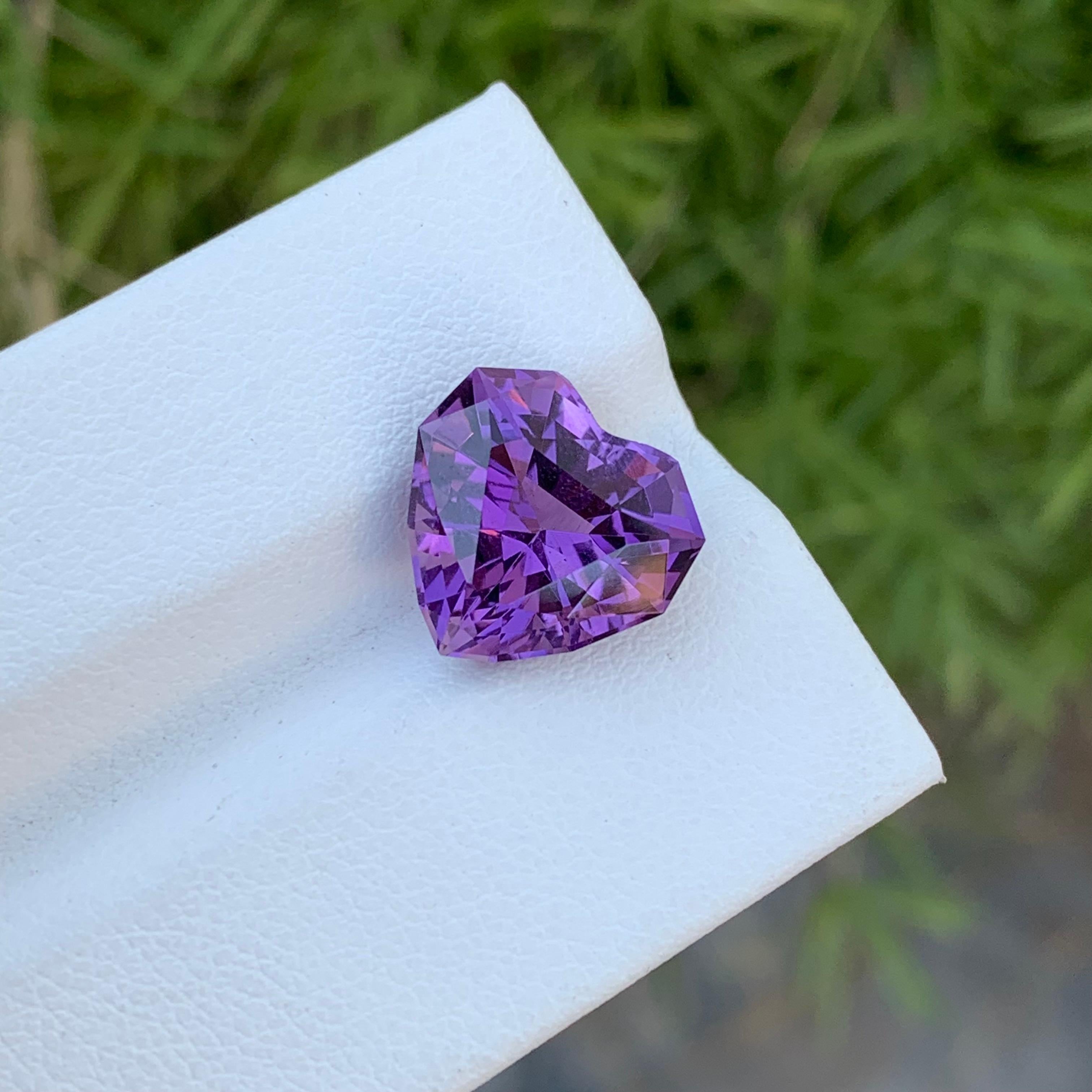 Women's or Men's Adorable 5.25 Carats Natural Loose Heart Shape Dark Purple Amethyst Gem For Ring For Sale