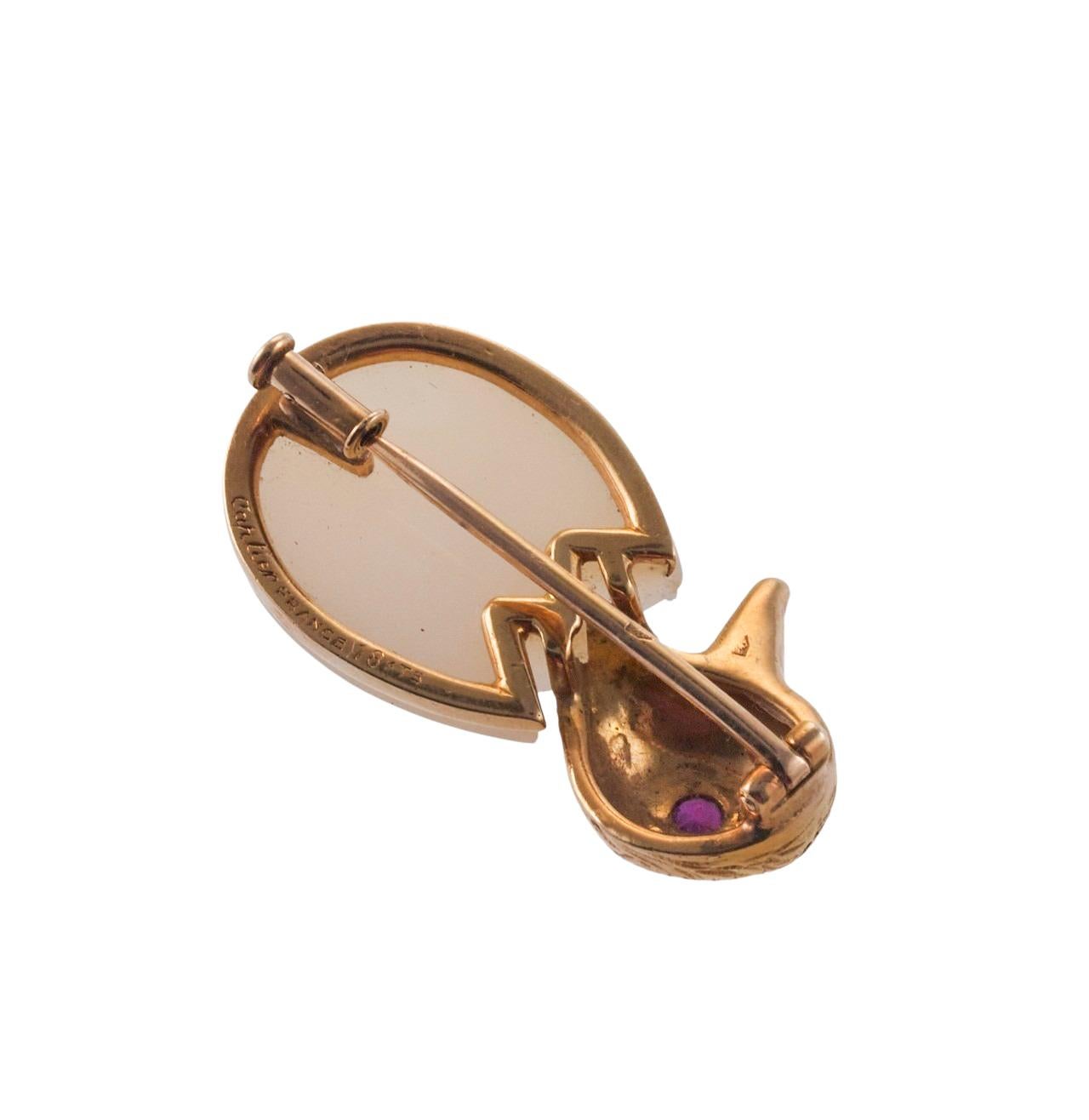 Adorable Cartier Chalcedony Ruby Gold Duckling in an Egg Brooch In Excellent Condition In New York, NY