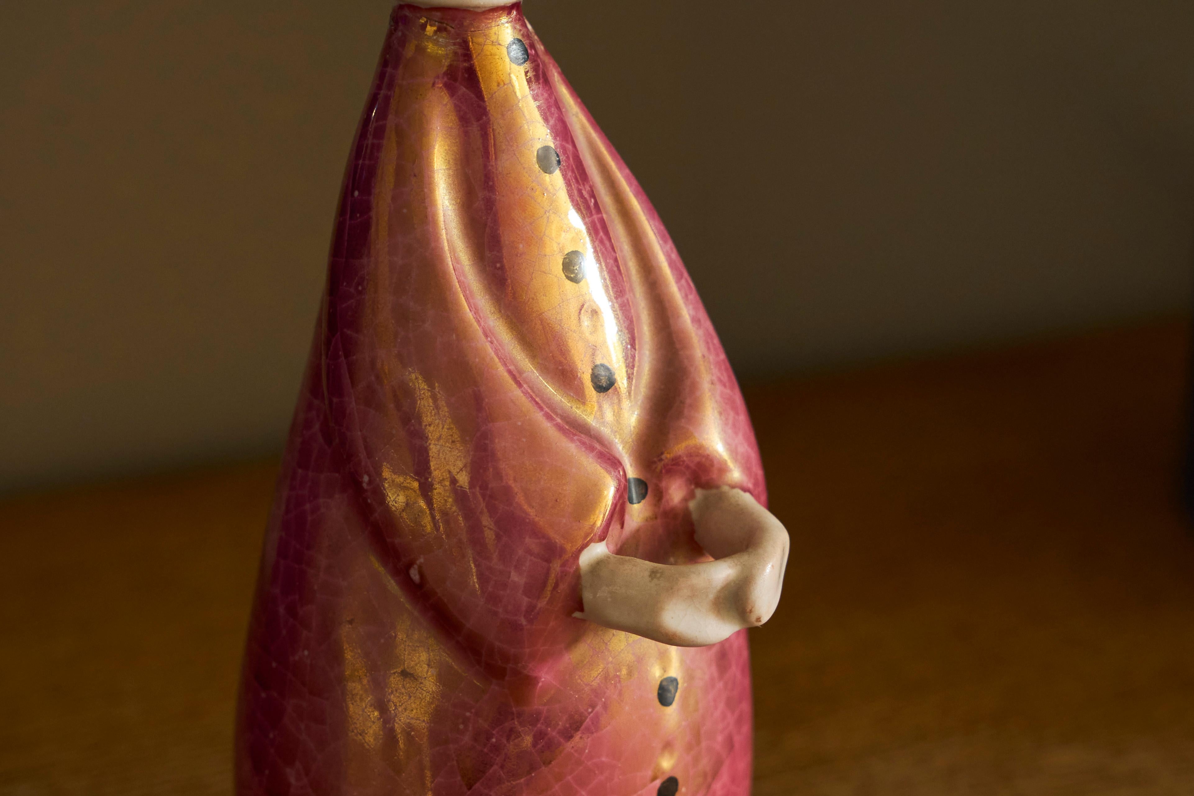 Adorable Italian Luster Glazed Studio Pottery Figurine 1960s For Sale 2
