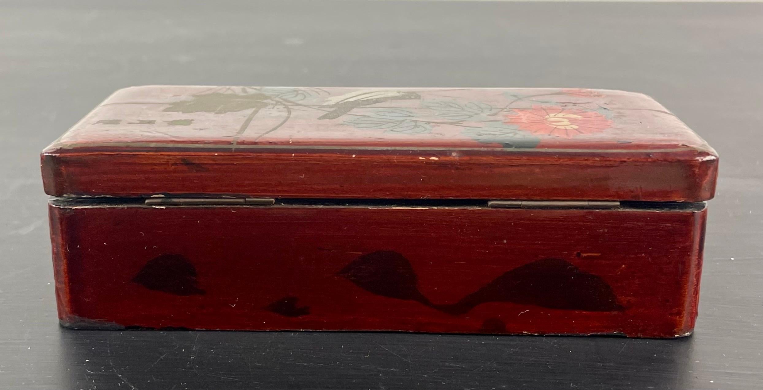 Japanese Lacquered Box Signed, Late 19th Century For Sale 3