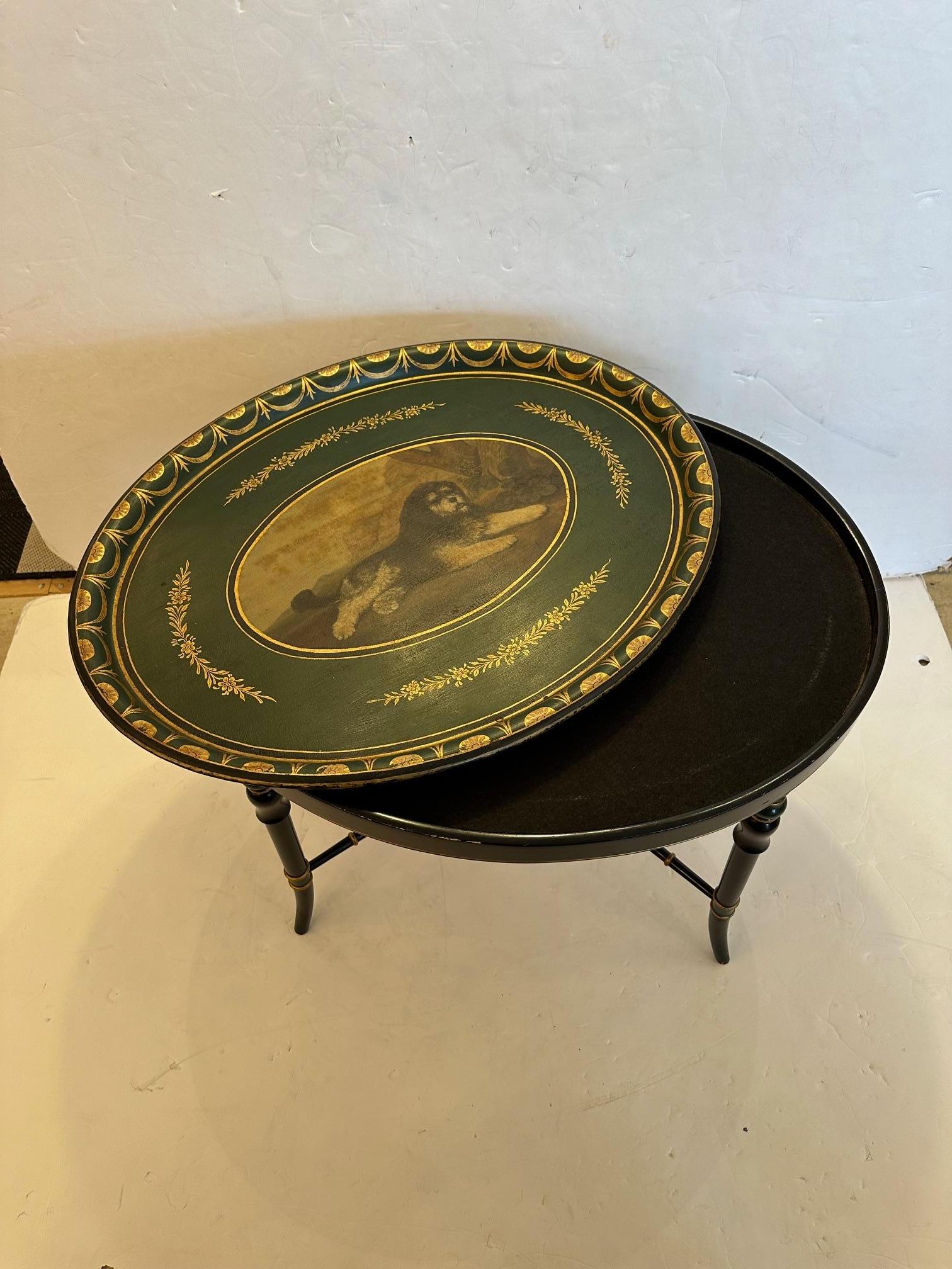 Adorable table à plateau ovale en tôle avec chien peint en vente 2